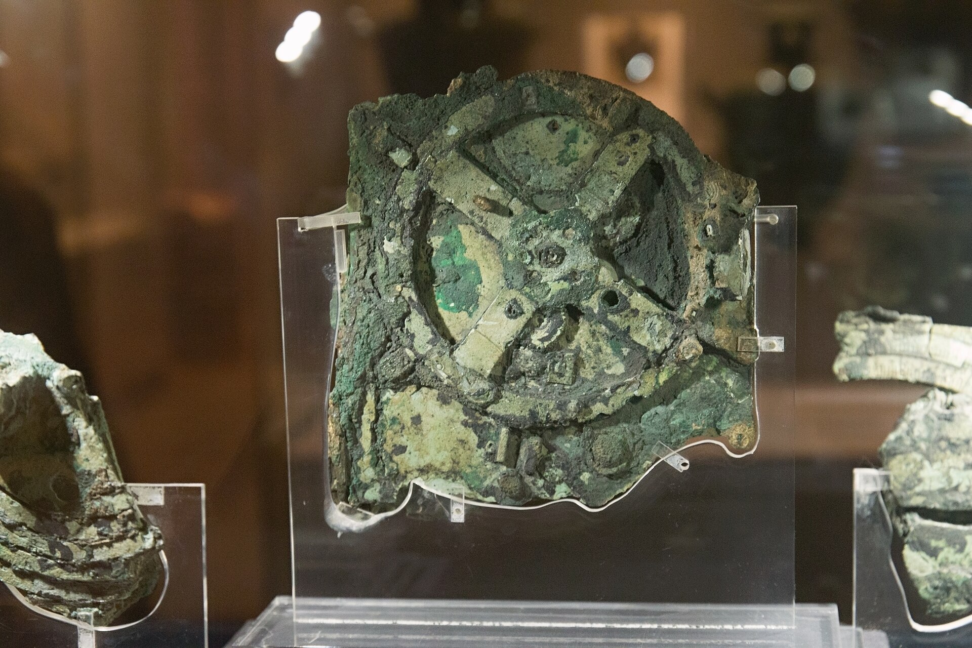 The Antikythera Mechanism, further fragments