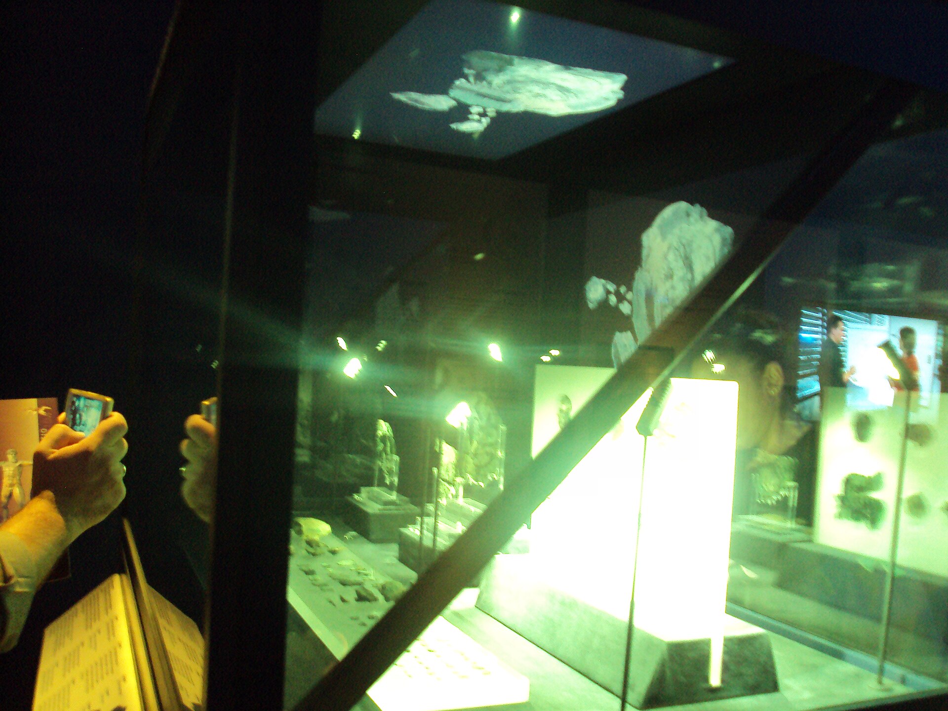 The Antikythera Mechanism, museum display