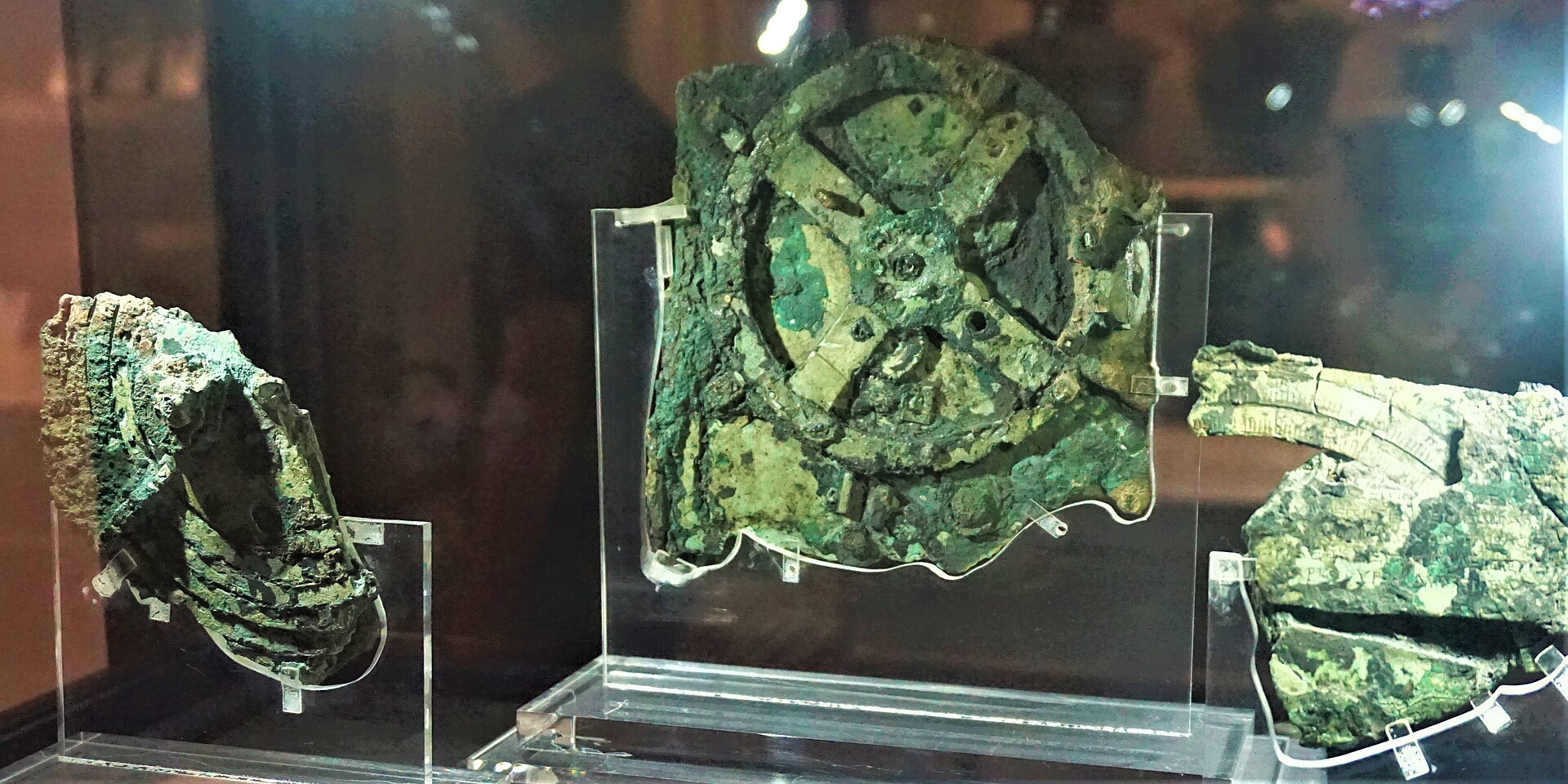 Fragment A between two smaller fragments