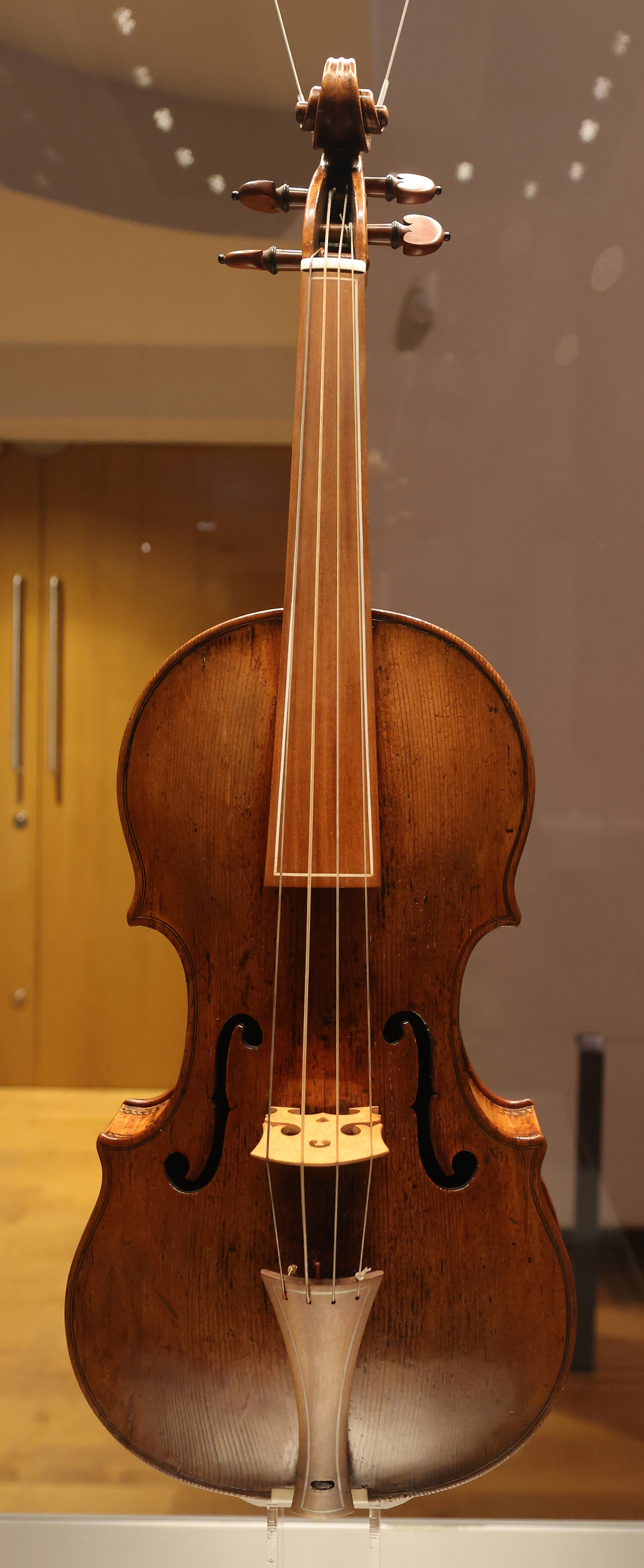 The 1564 'Charles IX' violin, Ashmolean Museum