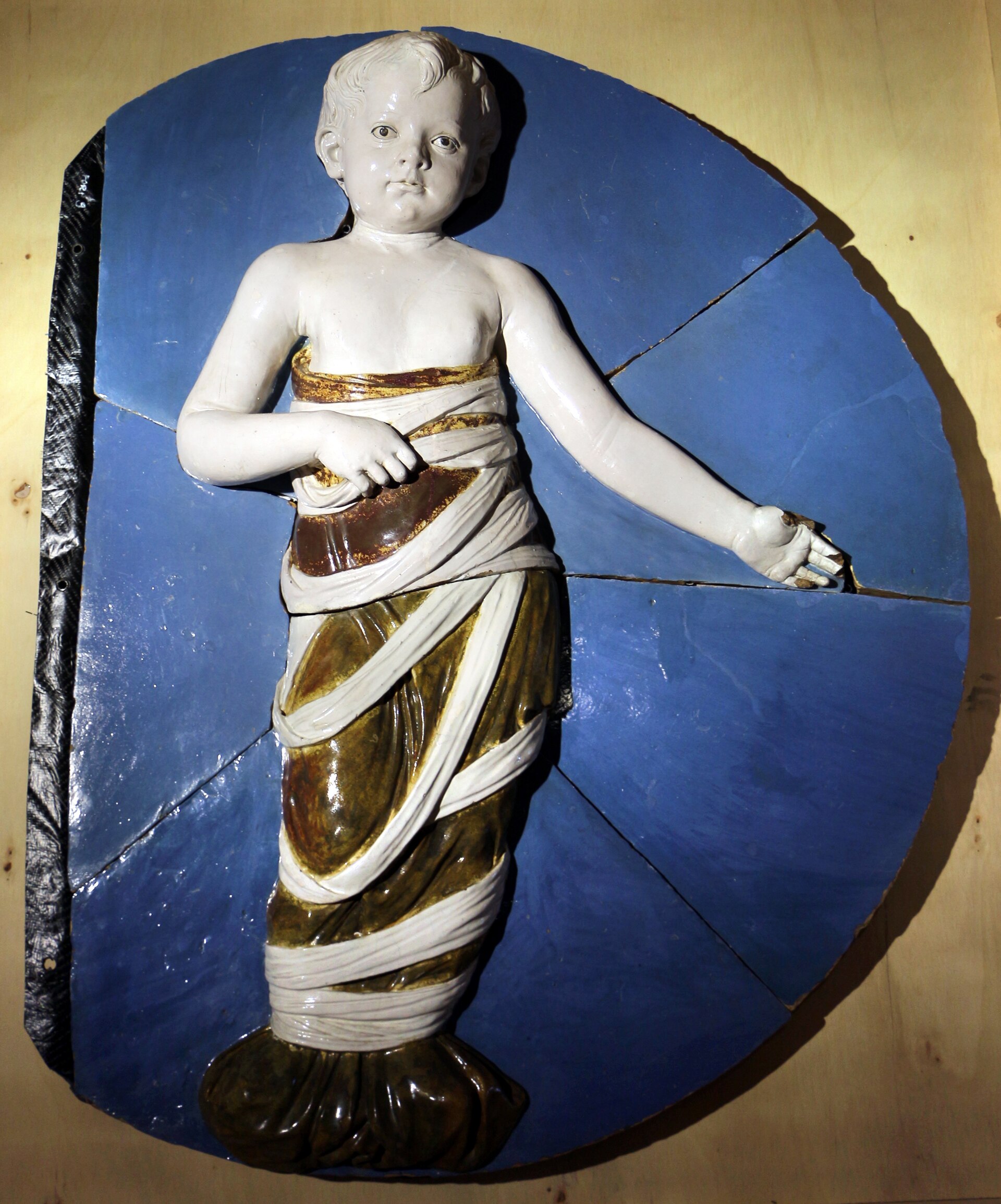 Roundel of a swaddled infant, Ospedale degli Innocenti
