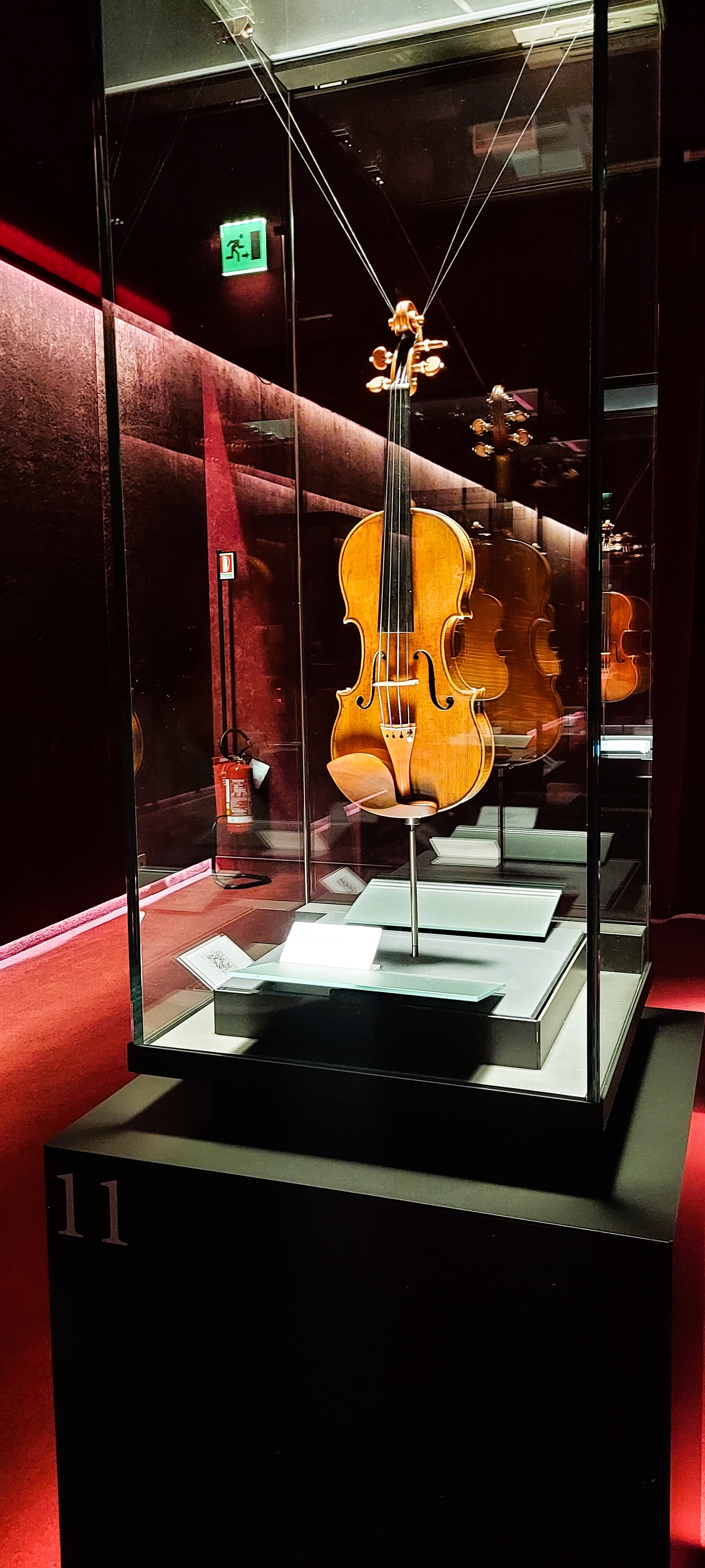 The Clisbee, Francalucci violin, c. 1669
