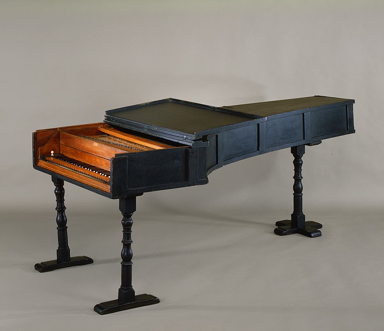 Grand piano, 1720, Metropolitan Museum of Art