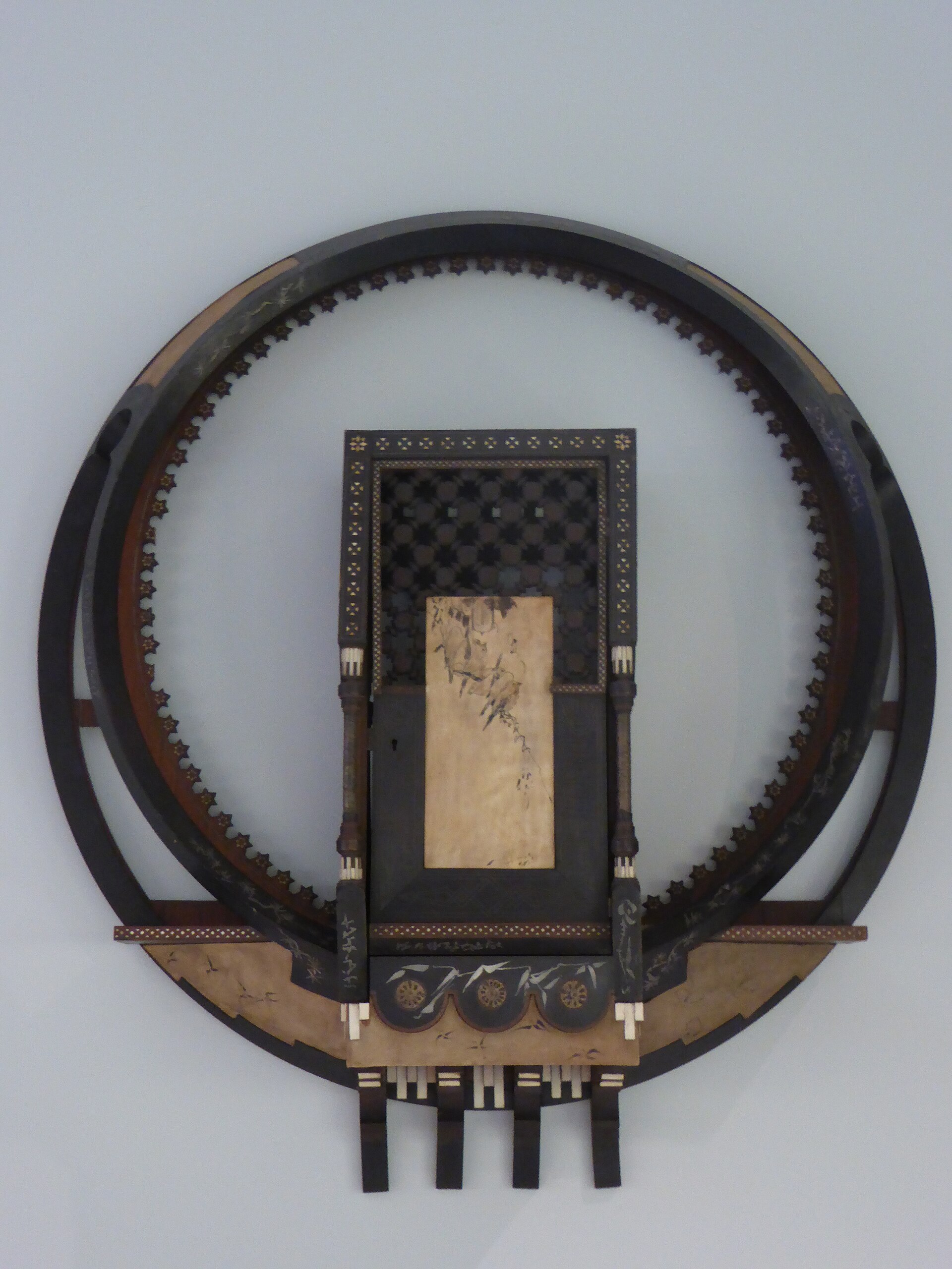 Wall-hung salon piece