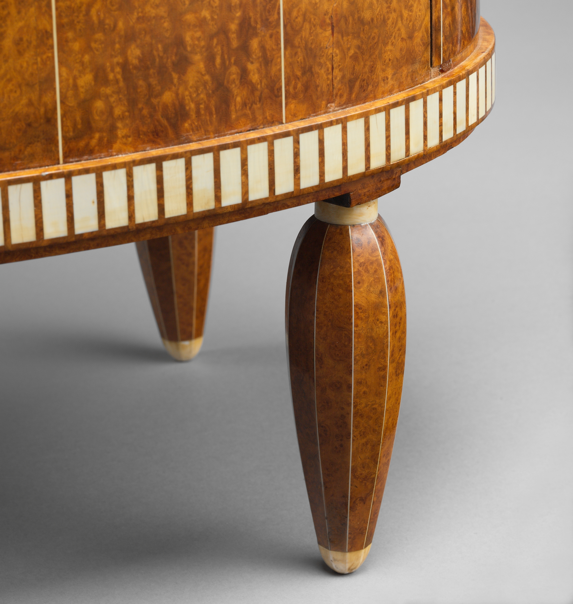 Cabinet in amboyna and ivory, circa 1918-19