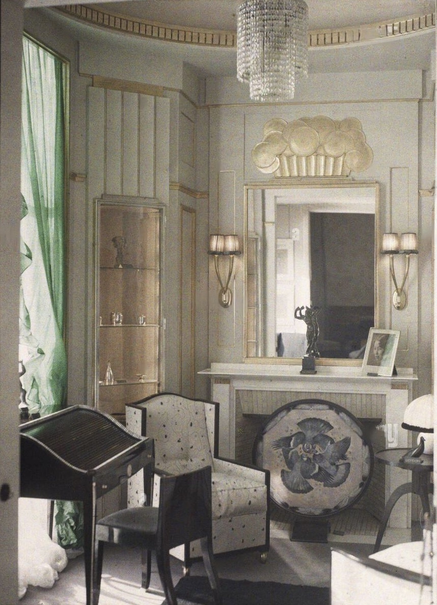 A boudoir in the Hotel du Collectionneur, 1925