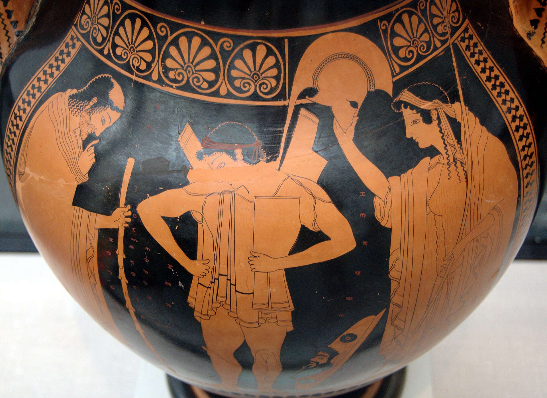 Euthymides, Hector arming, Munich 2307