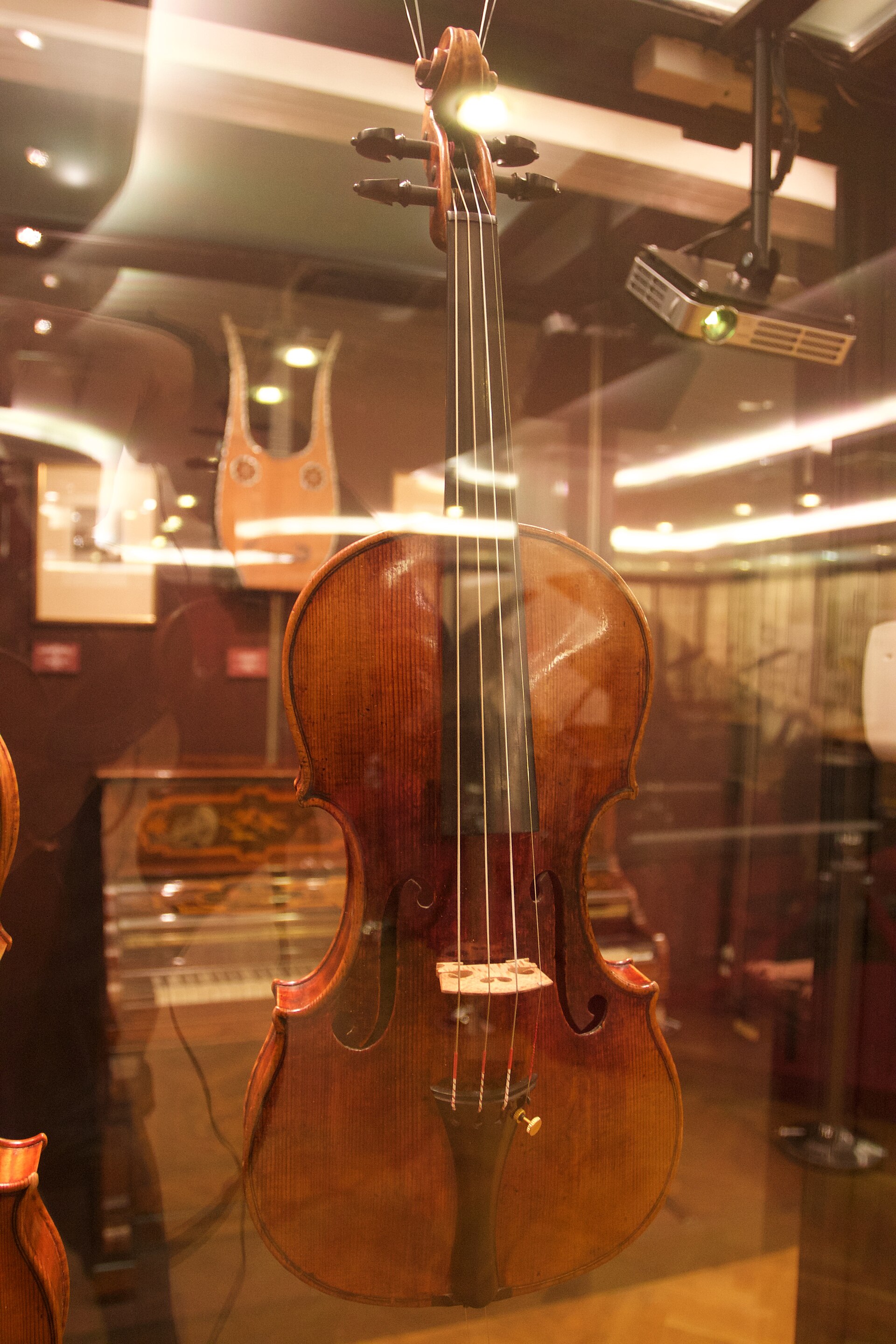 Violin, 1742, Glinka National Museum