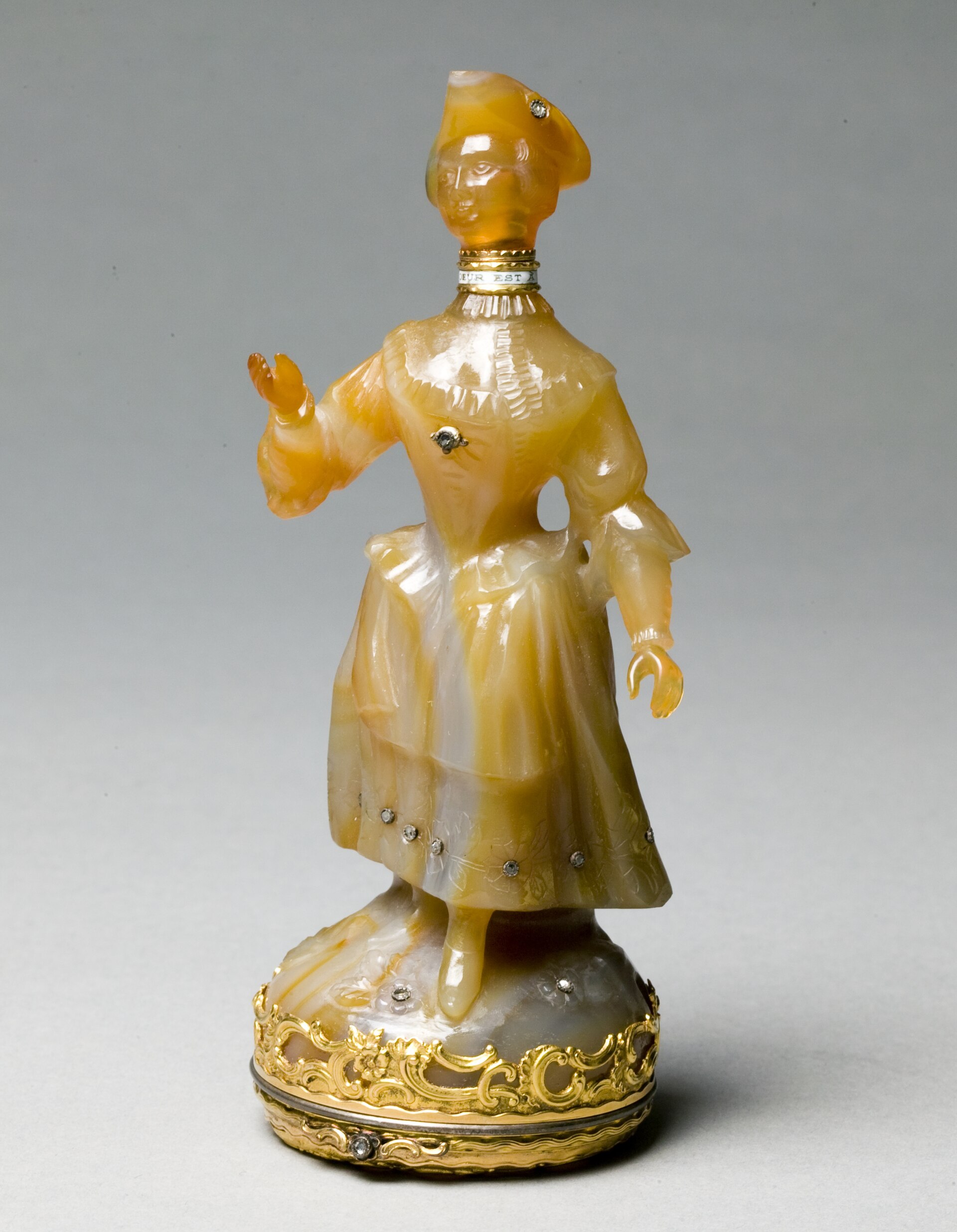 Scent bottle and box in the form of a woman