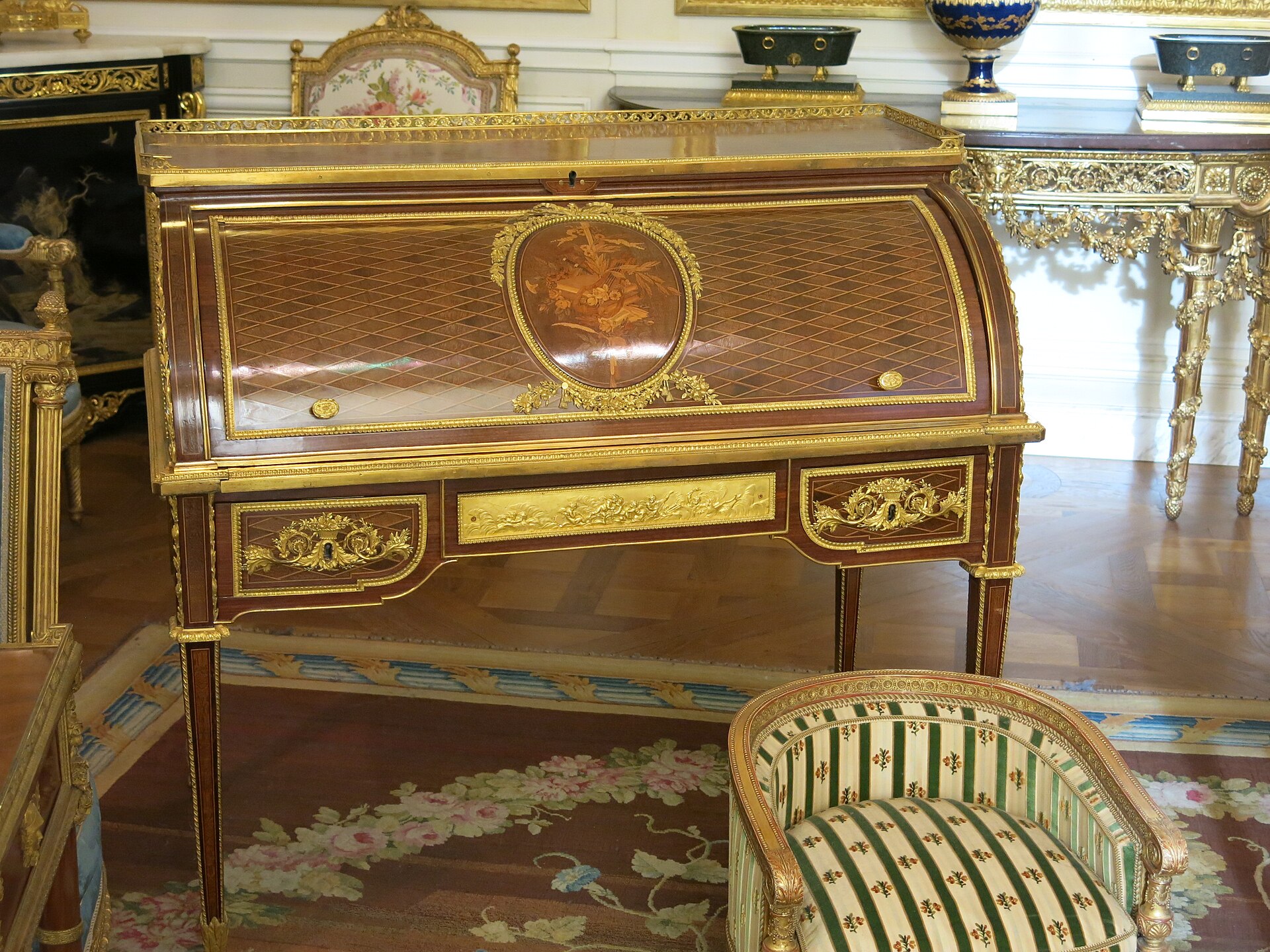 Cylinder desk delivered to the Tuileries, about 1784