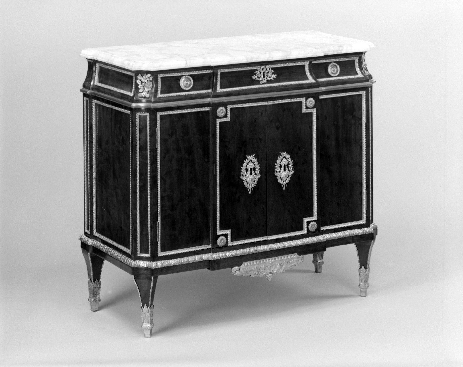 Commode, about 1786
