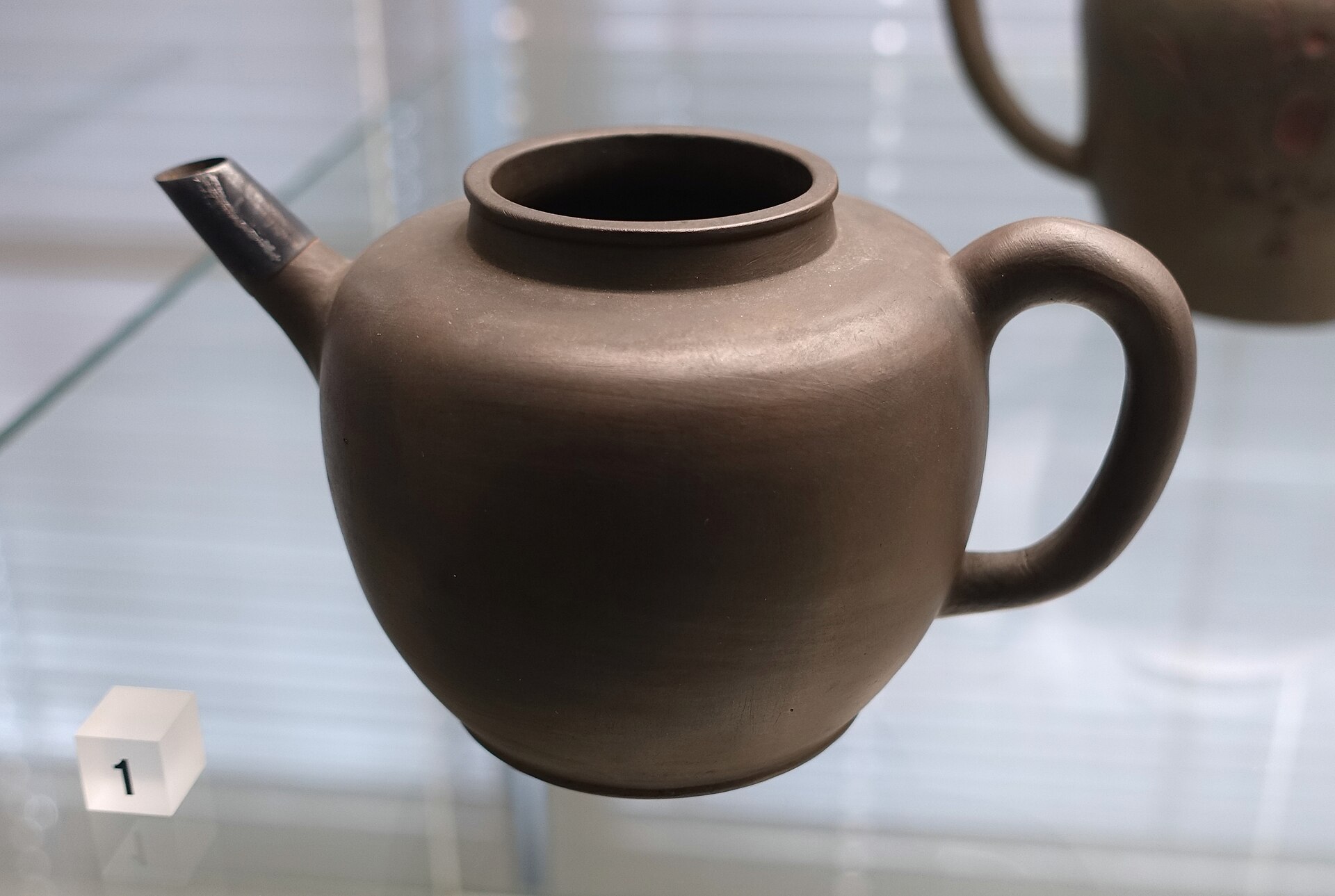 Teapot, about 1710-1720