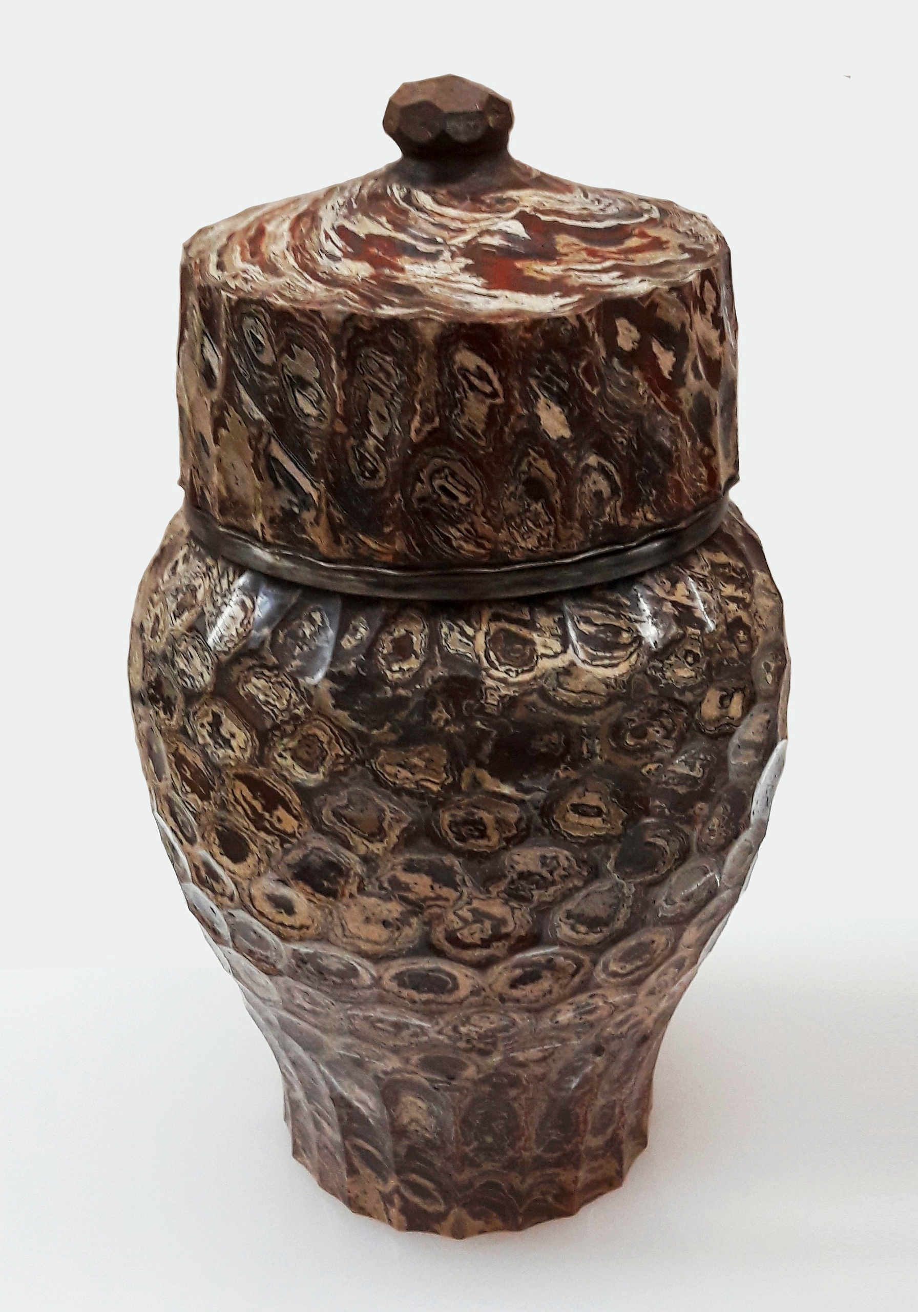Tobacco jar or tea-caddy with cover, about 1711
