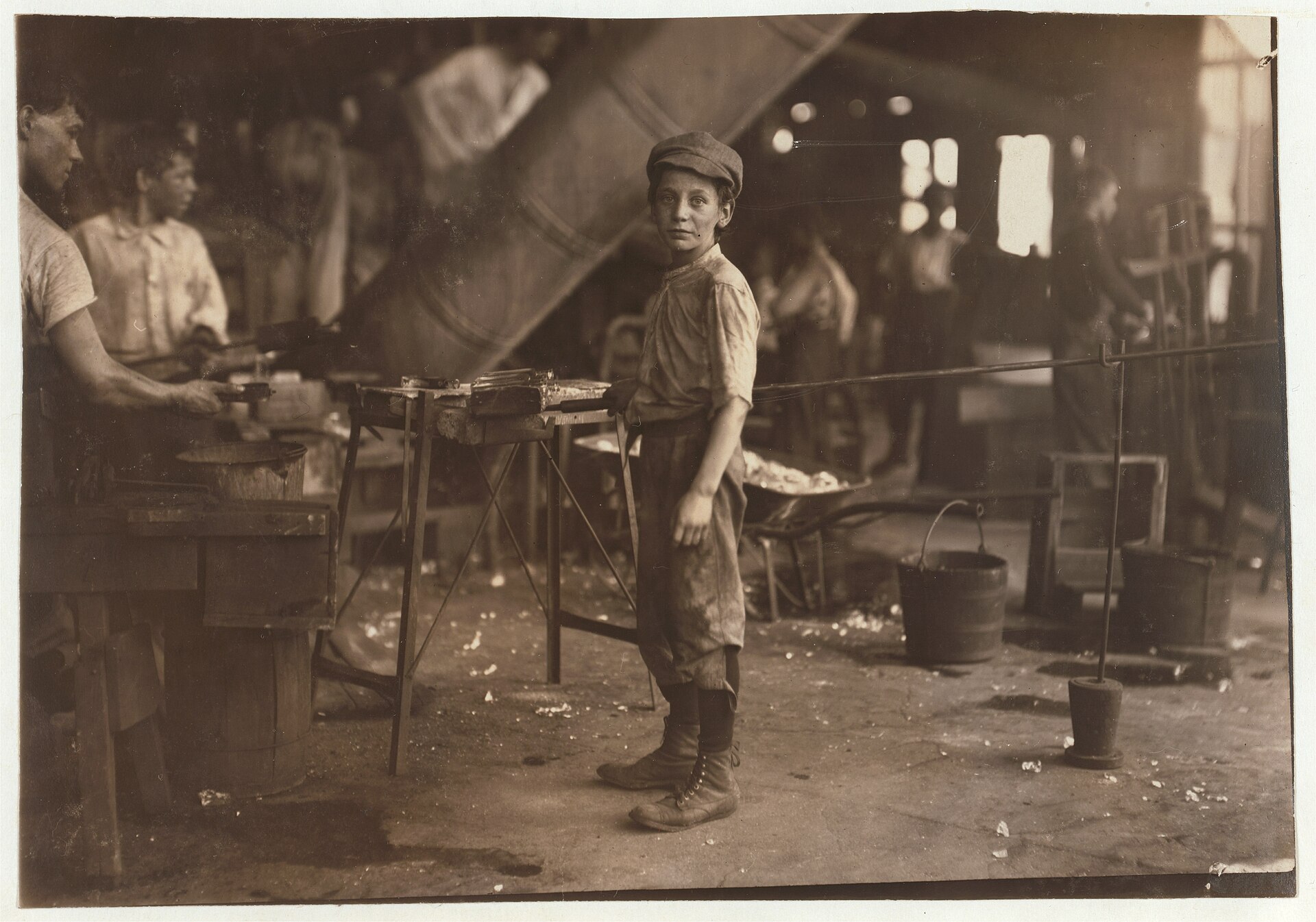 'Carrying-in' boy, Alexandria Glass Factory, Virginia