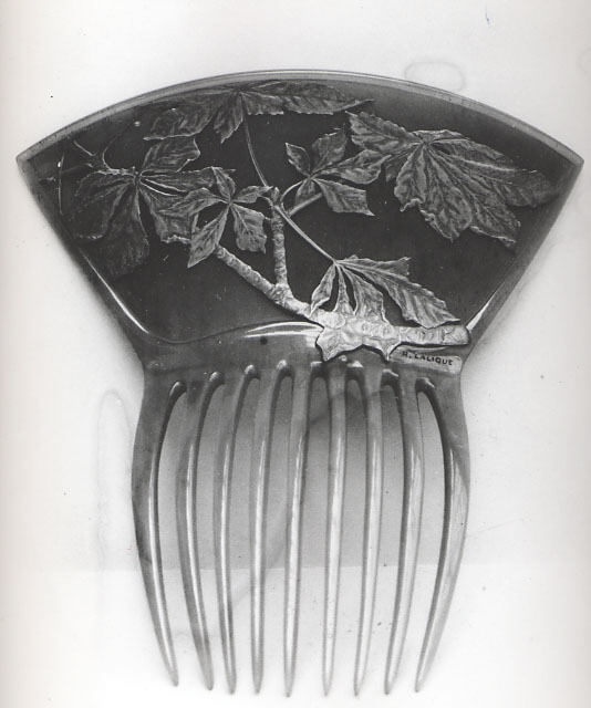 Hair comb, horn and silver