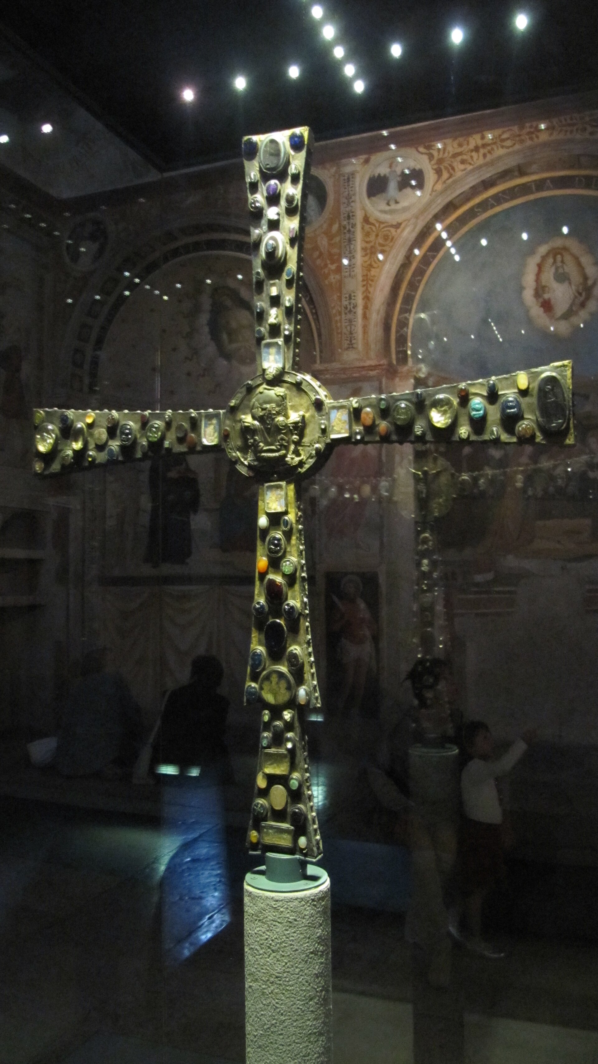 The Cross of Desiderius, whole