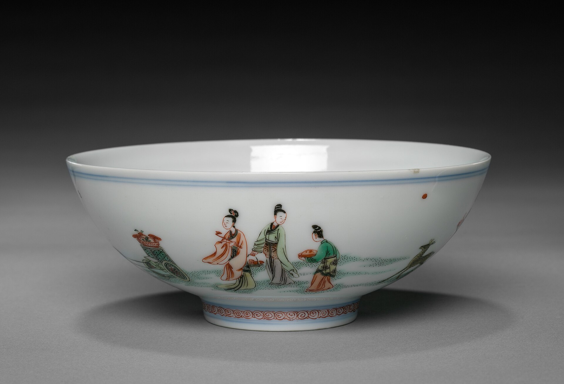 Bowl with Xiwangmu and Attendants, Kangxi period, bearing a Chenghua mark