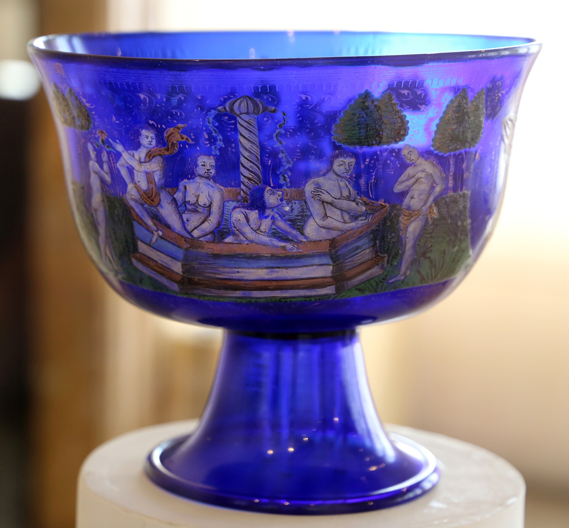 Coppa Barovier, fountain of love and youth