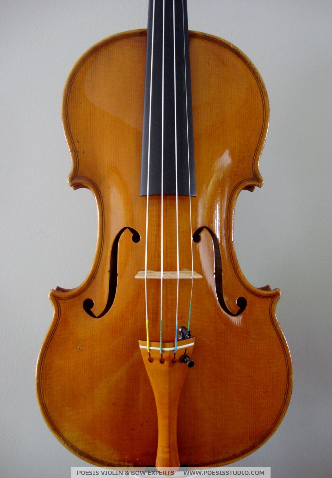 Violin by Ansaldo Poggi (comparison example, not the stolen instrument)