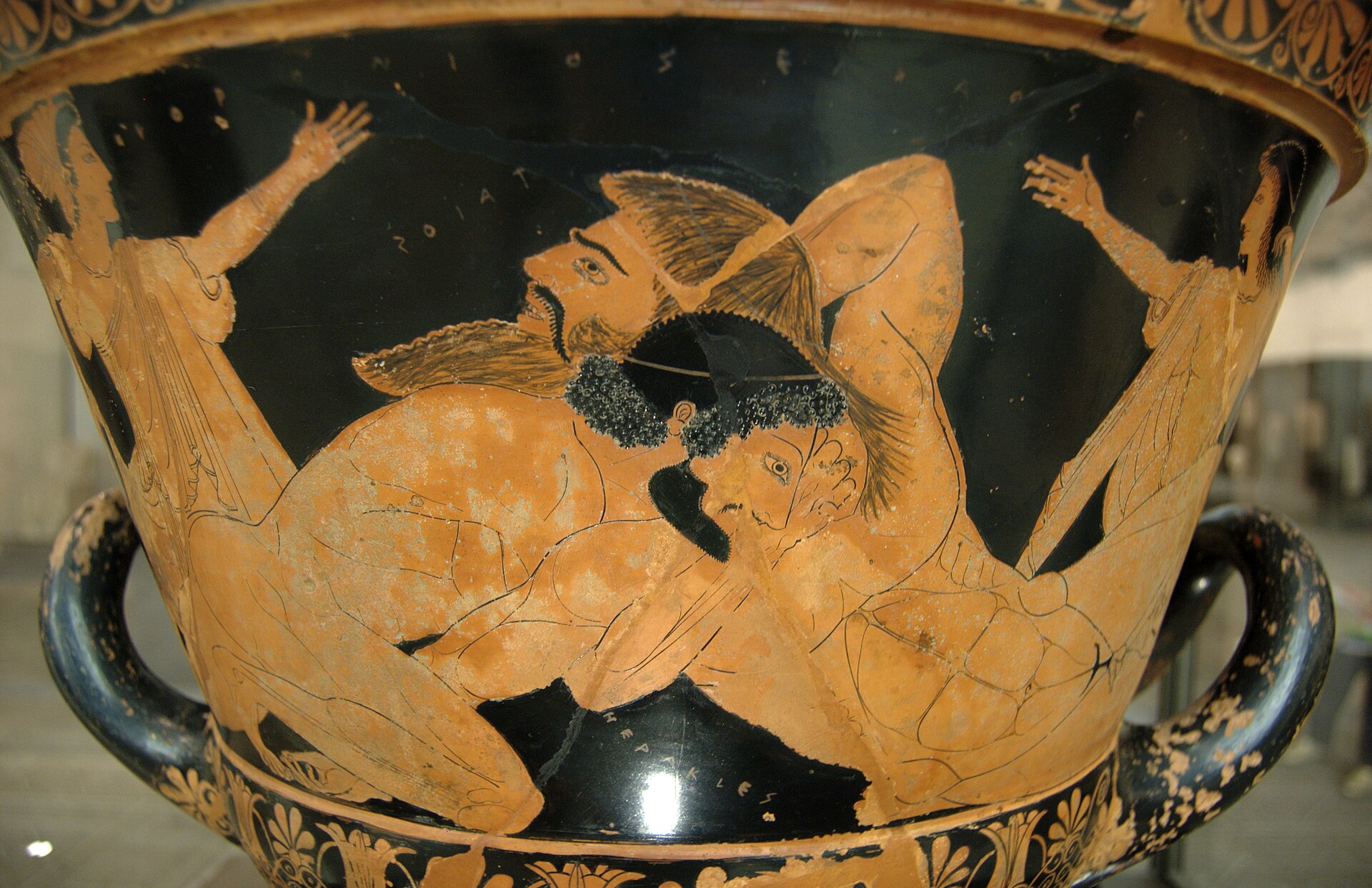 Calyx-krater with Herakles and Antaios, Louvre G 103