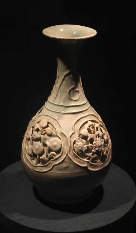Fonthill Vase