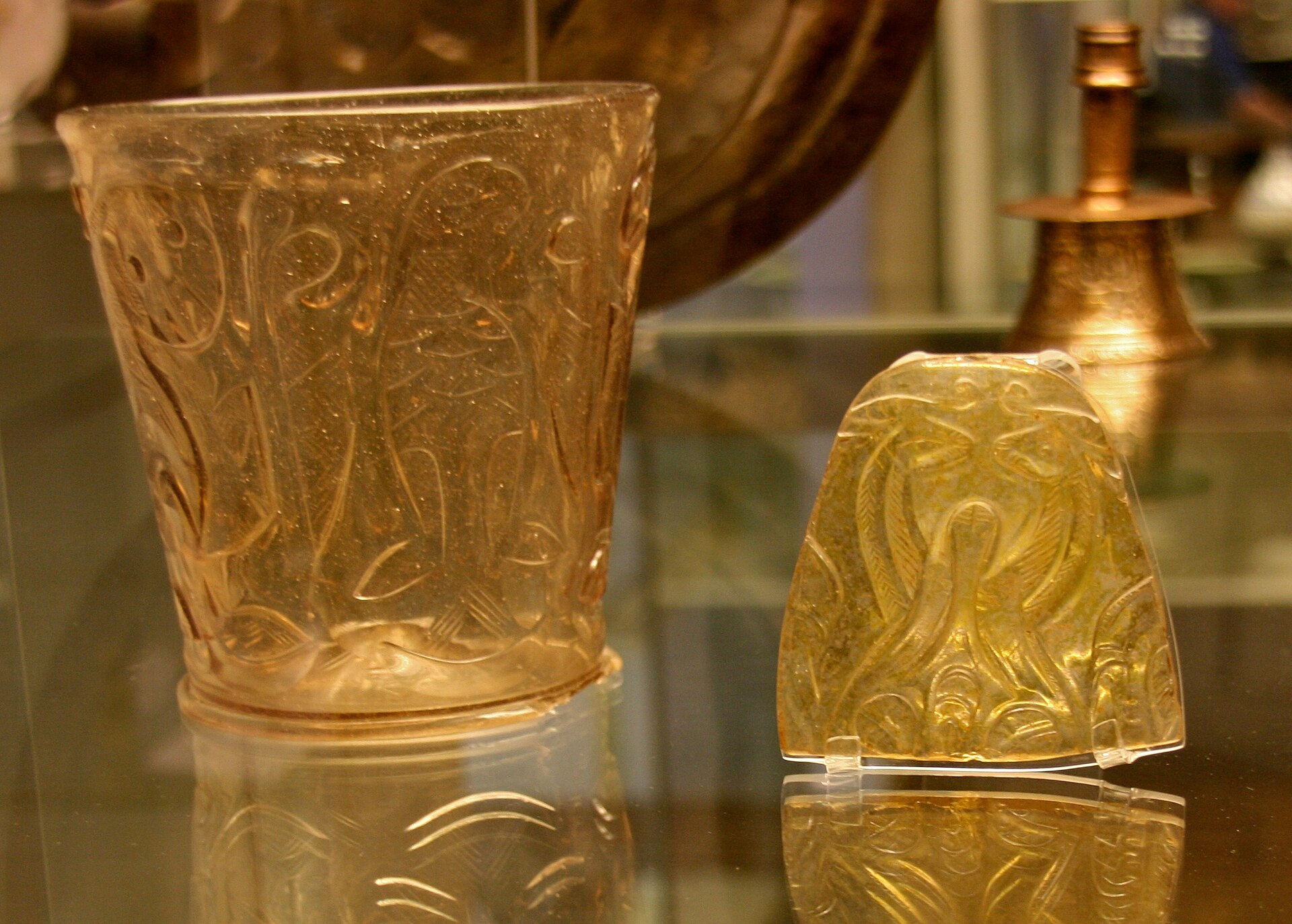 Hedwig Beaker with the accompanying fragment