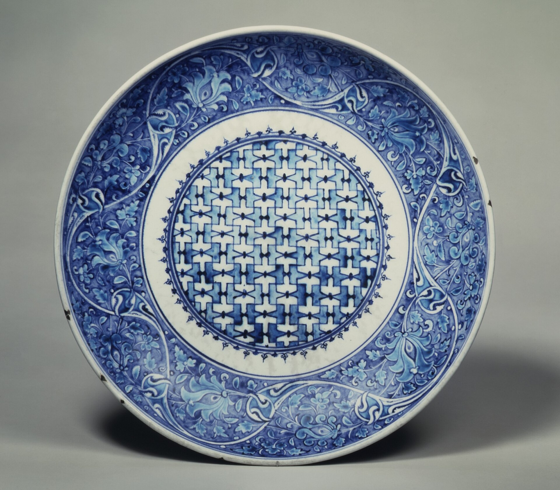 Dish, reverse