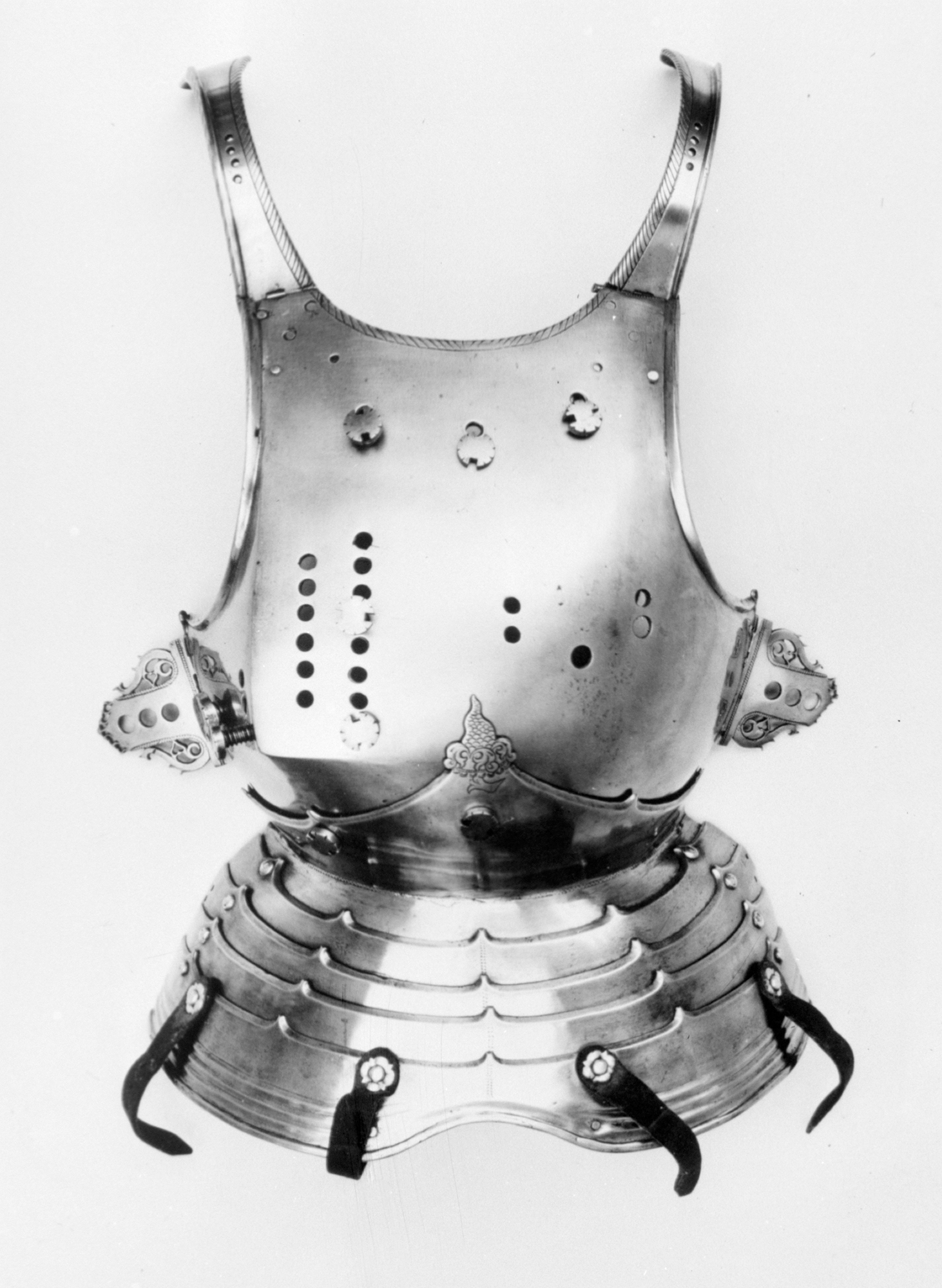 Armor for the Joust of Peace, earlier Museum photograph