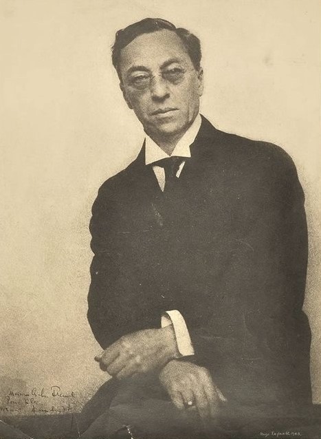 Kandinsky photographed by Hugo Erfurth, 1923