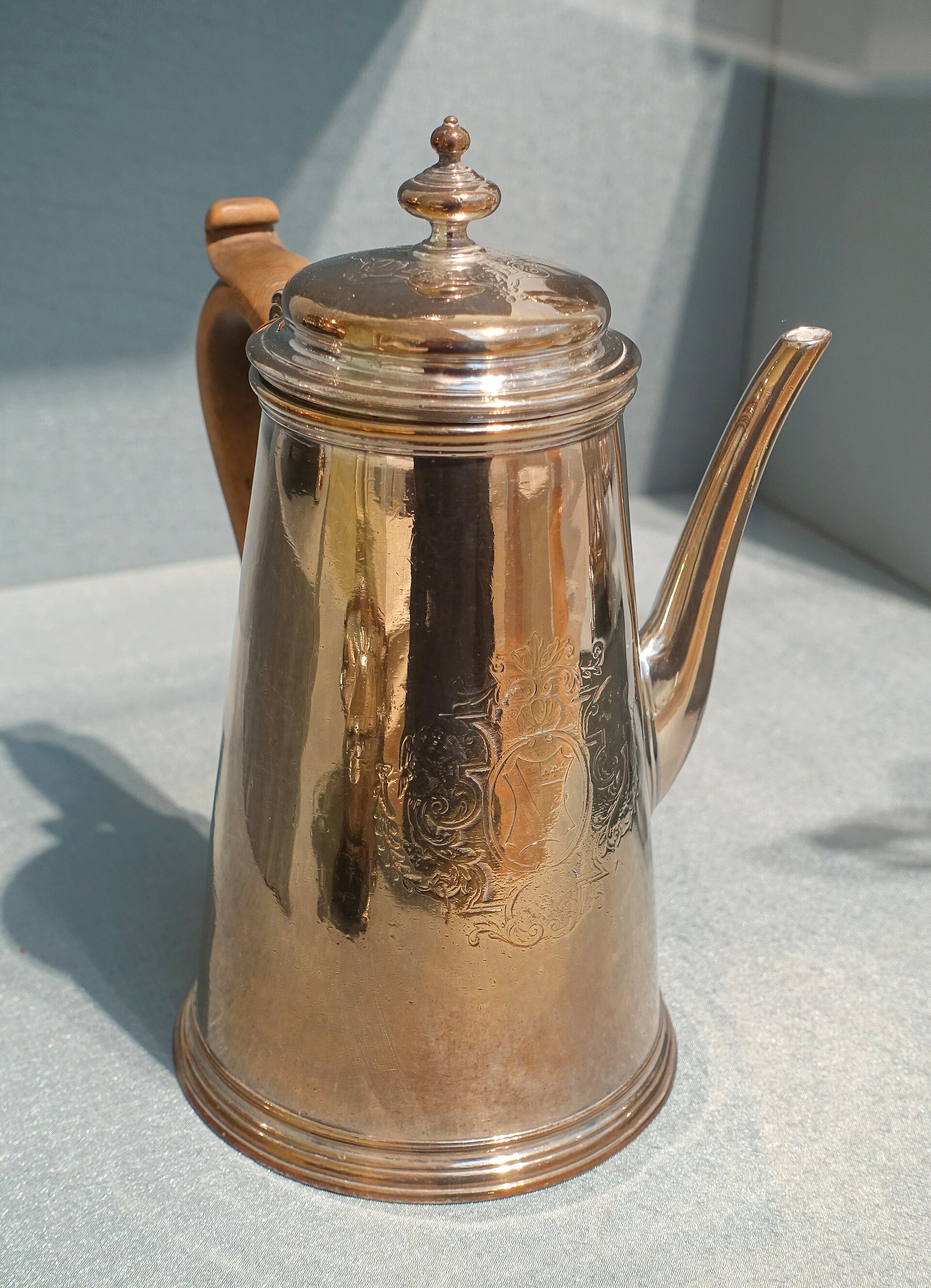 George II coffee pot, mark of Paul de Lamerie, 1730-31