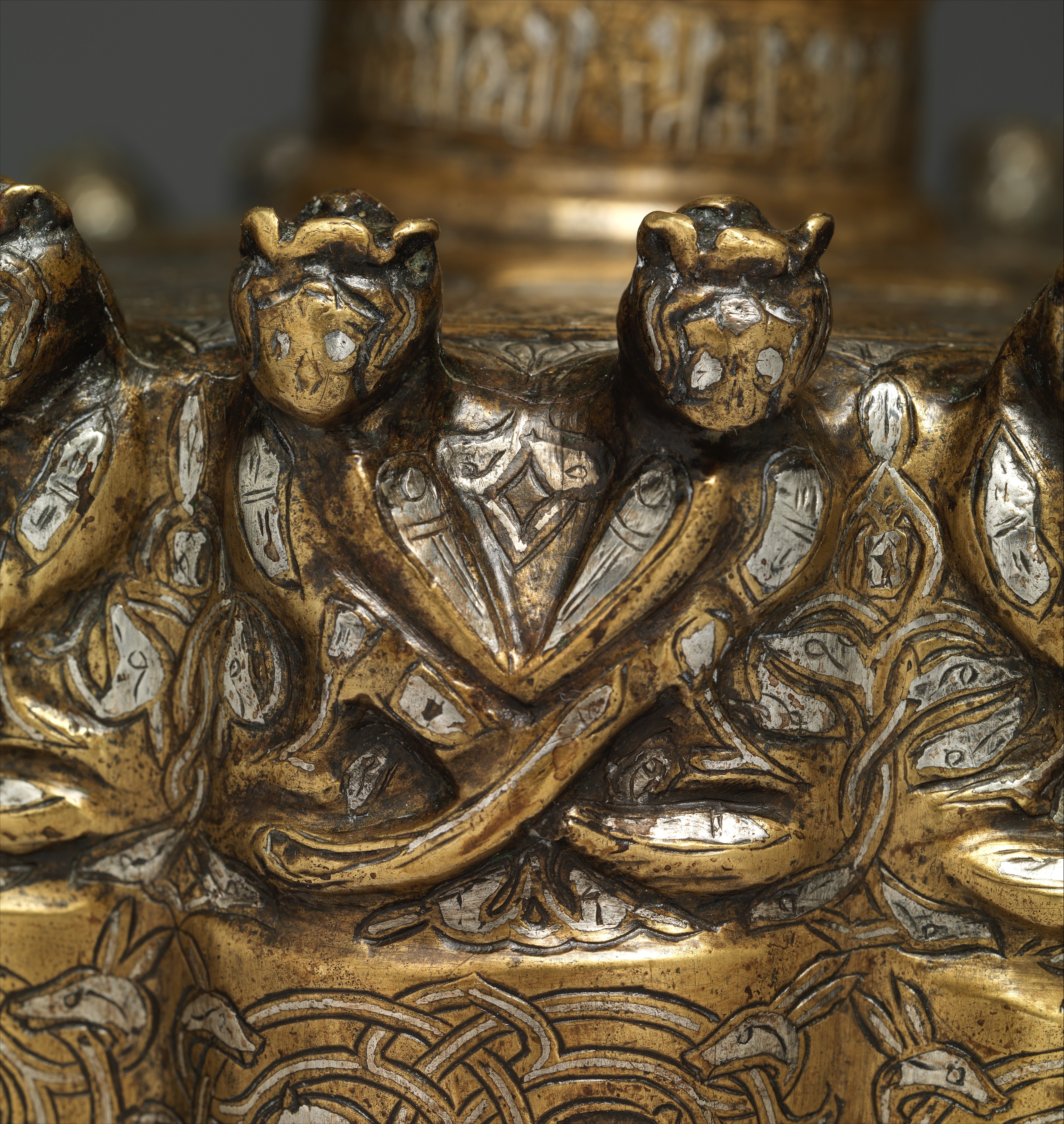 Crowned harpies, shoulder detail