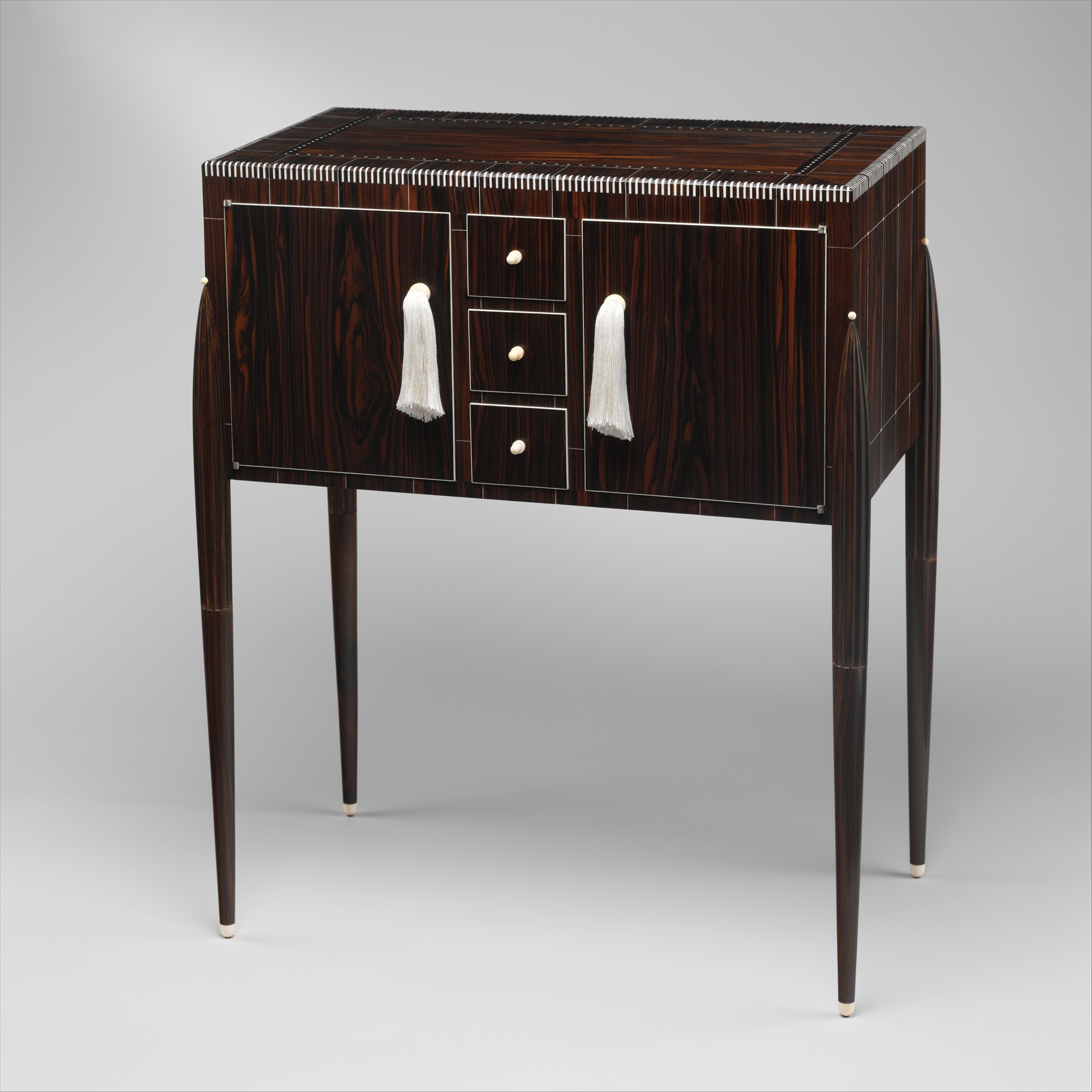"Fuseaux" Cabinet