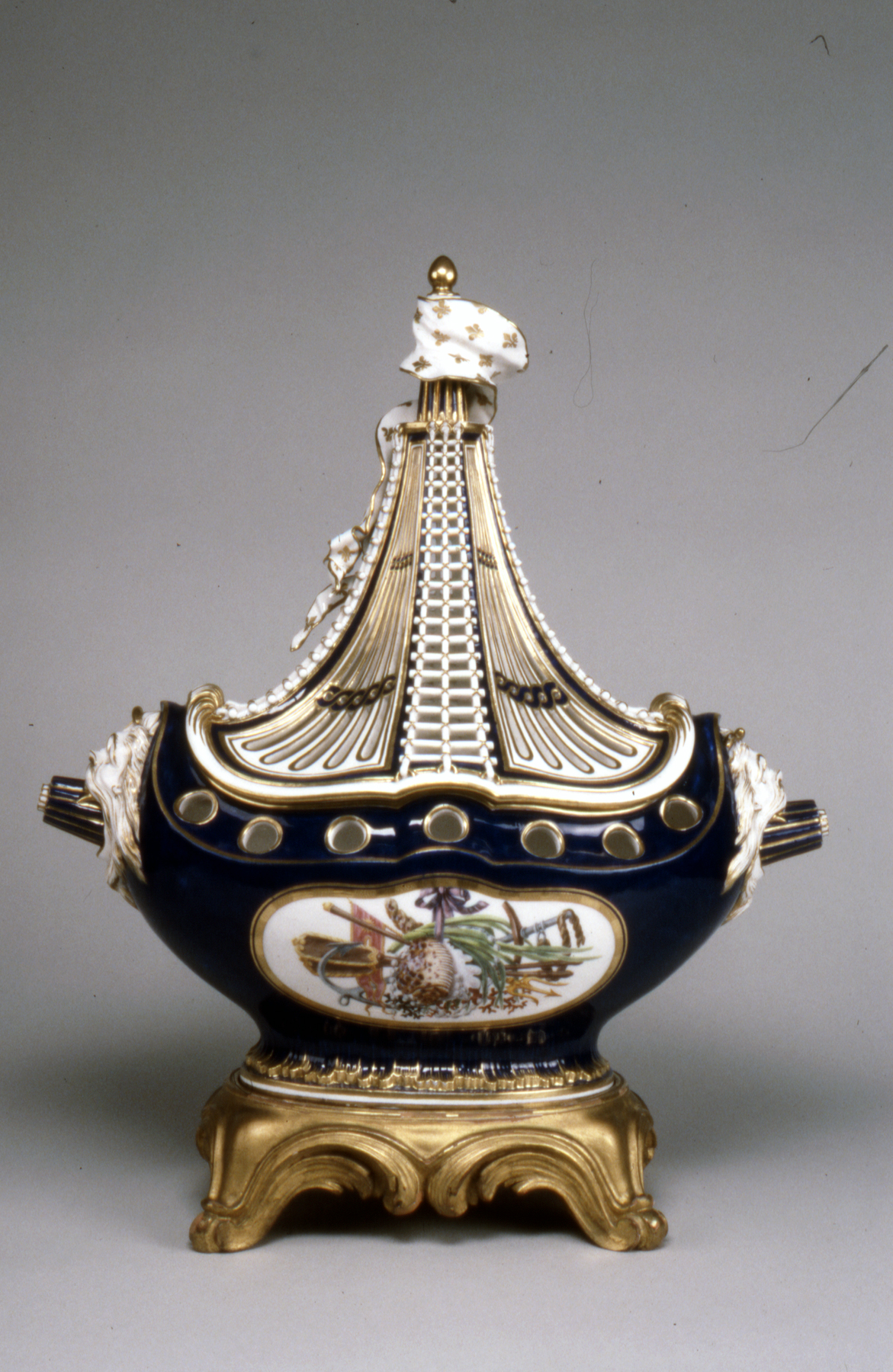 Potpourri Vase, reverse