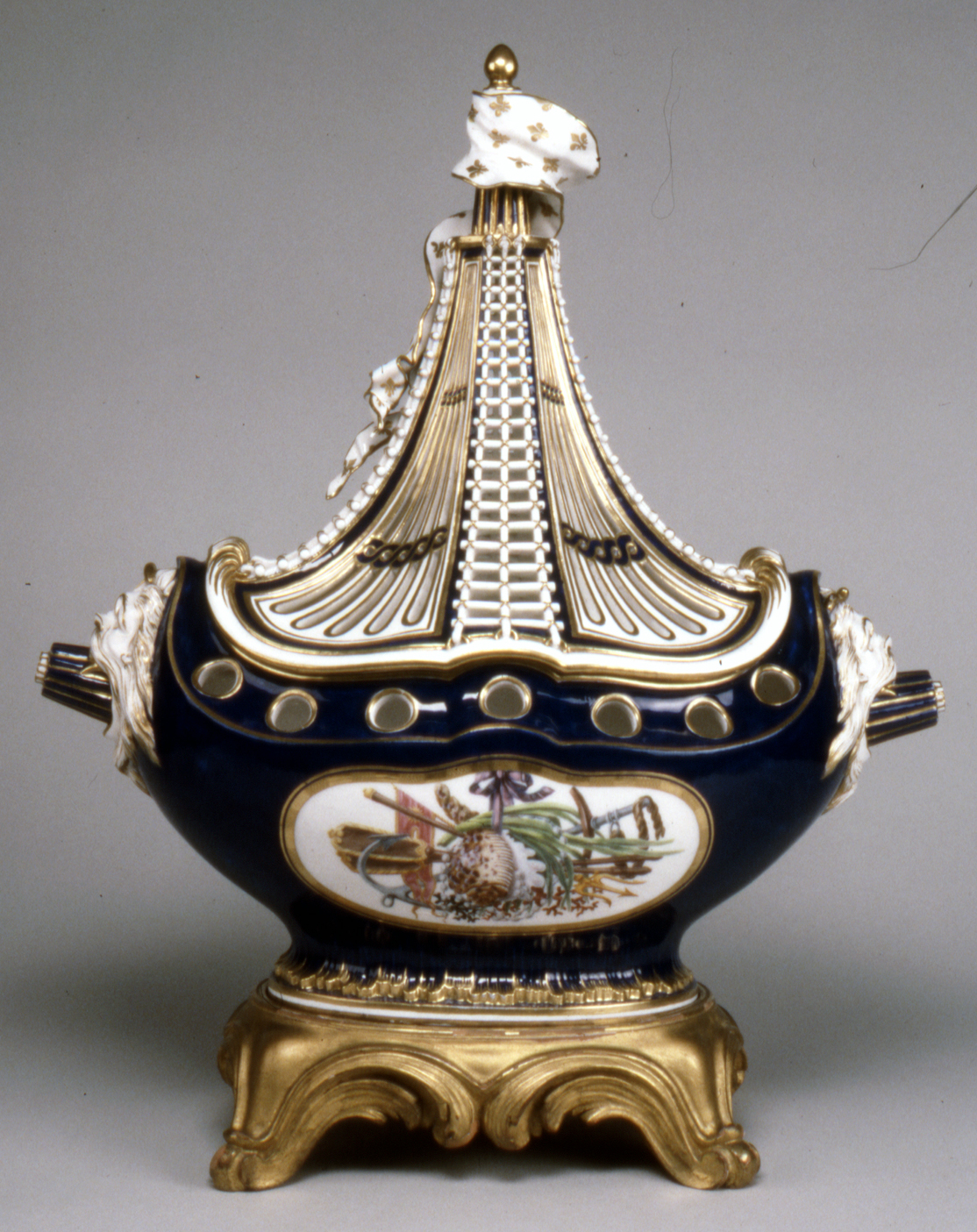 Potpourri Vase, reverse detail