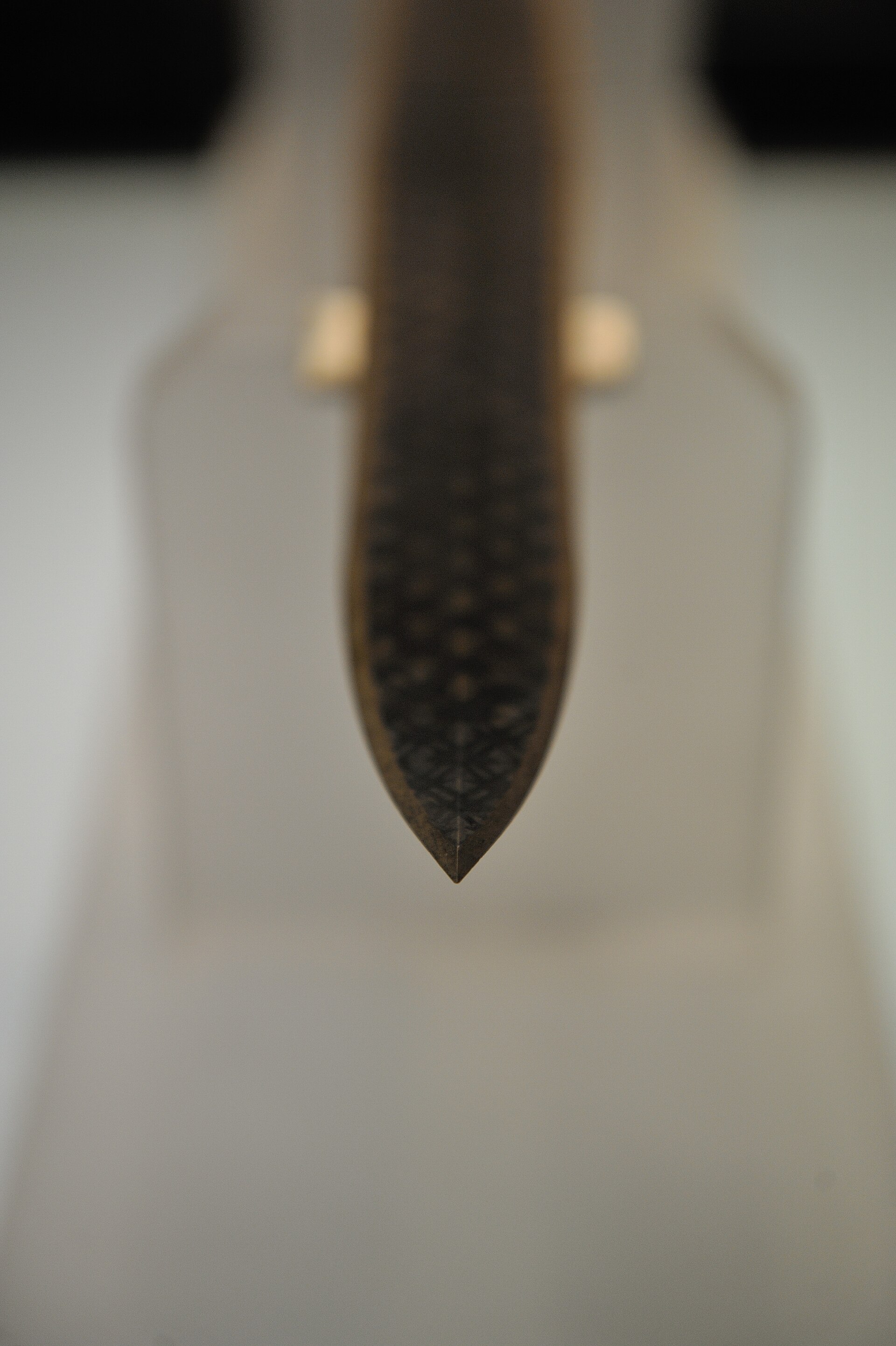Sword of Goujian, Hubei Provincial Museum, alternate view