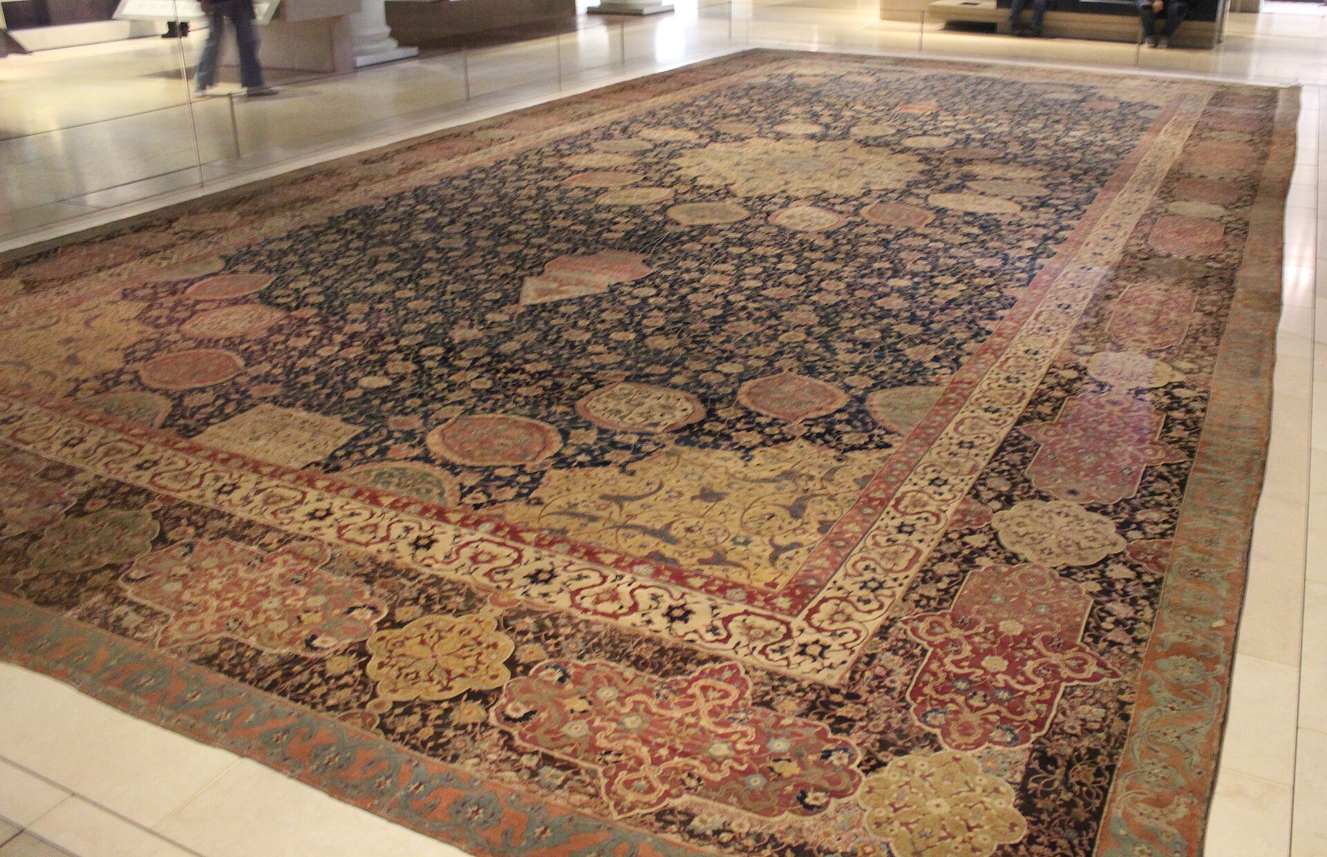 The London carpet in the Jameel Gallery case