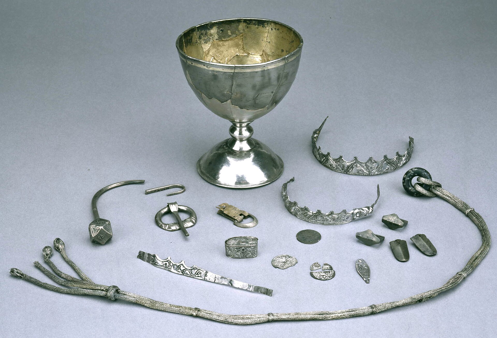 Trewhiddle hoard items, 9th century