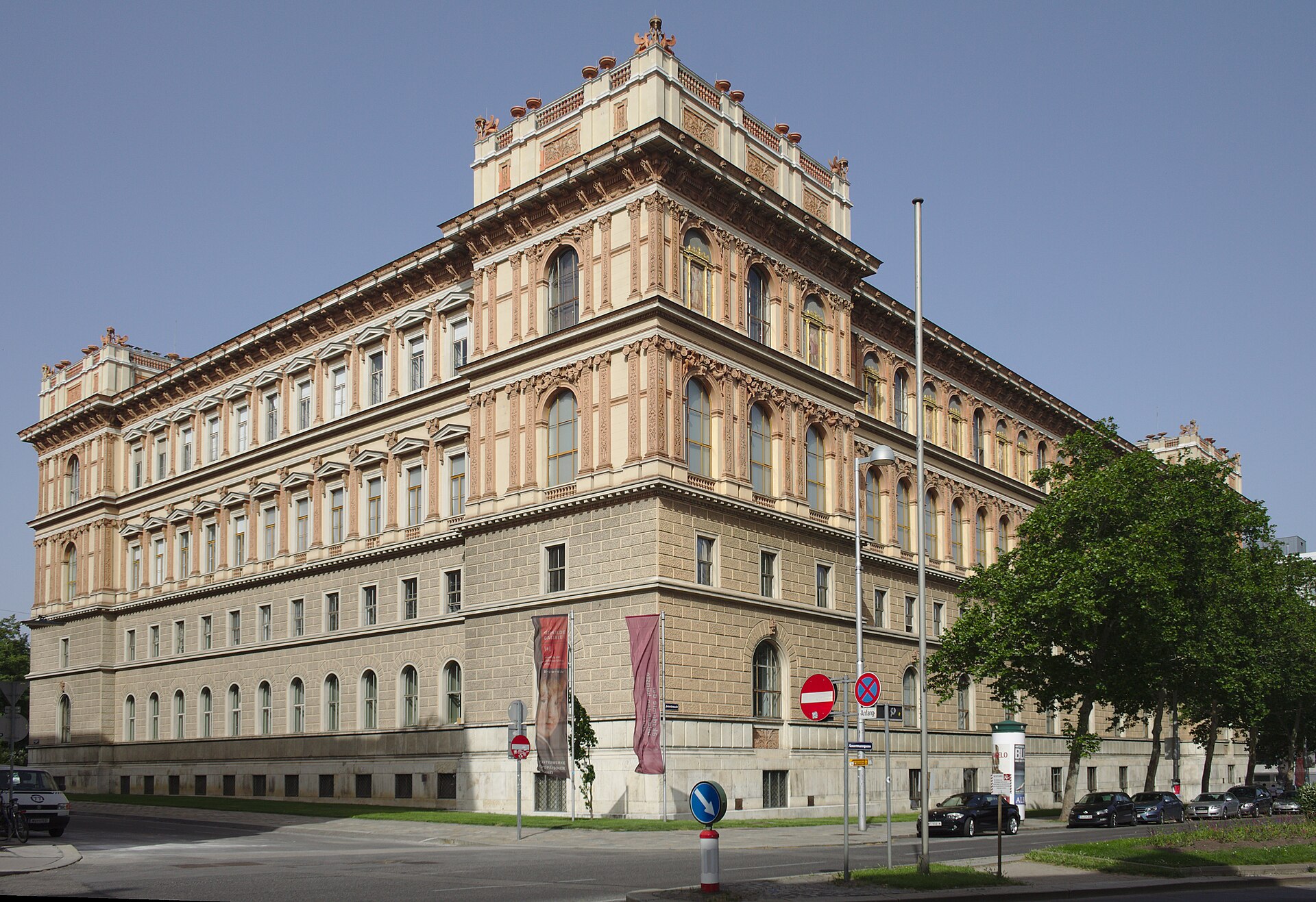 The Academy of Fine Arts Vienna, Schillerplatz
