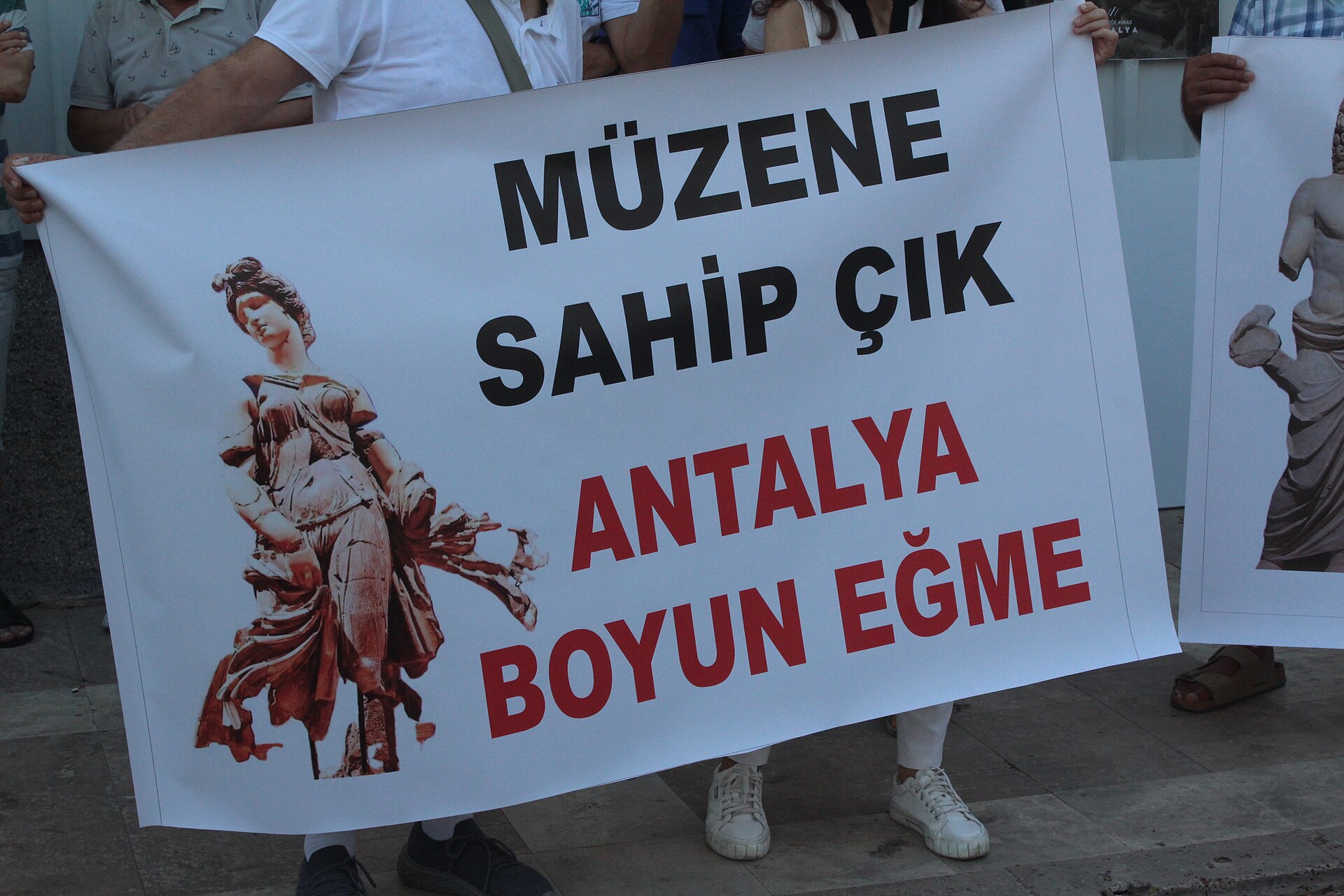 A demonstration against the demolition