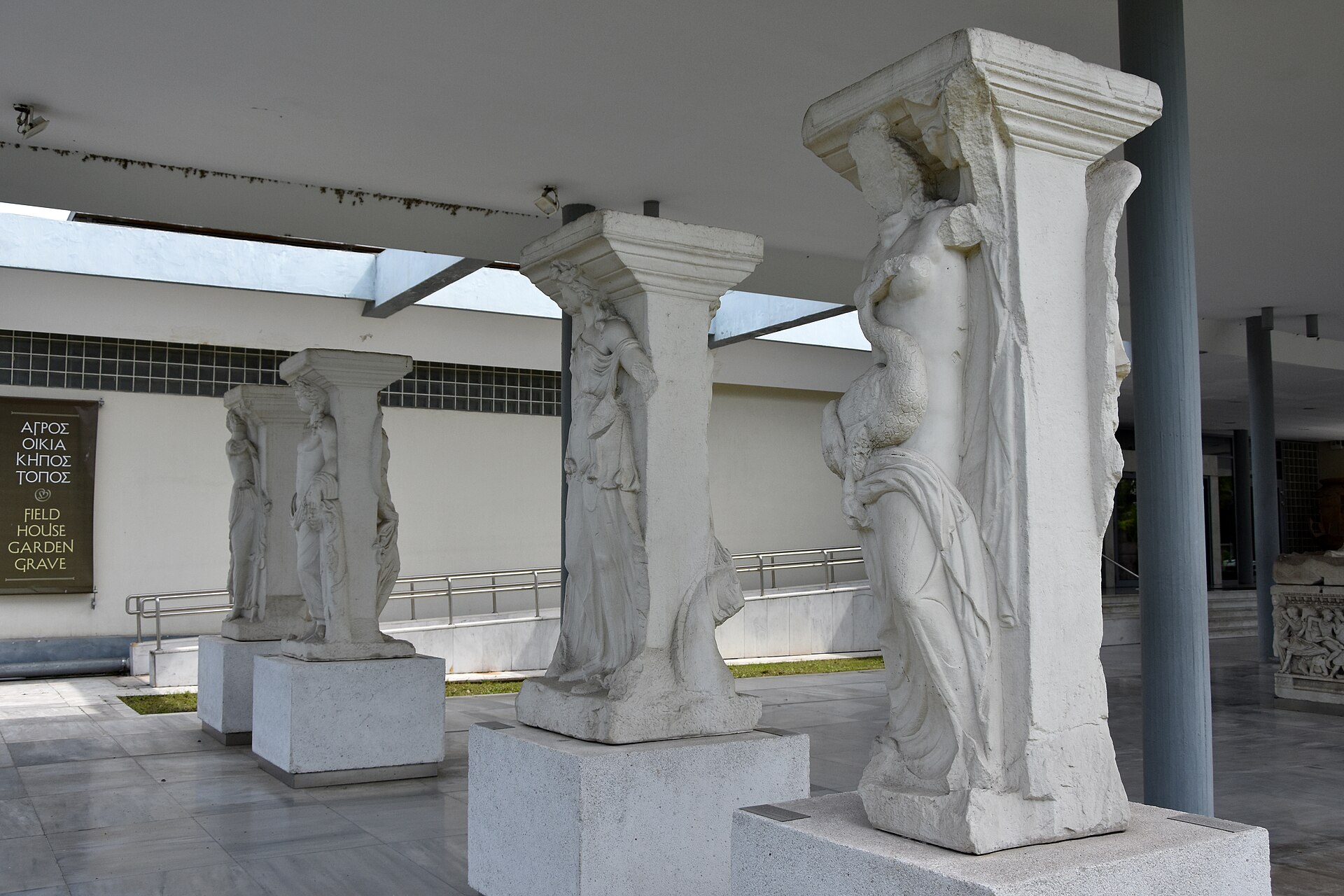 The Las Incantadas replicas in the covered portico