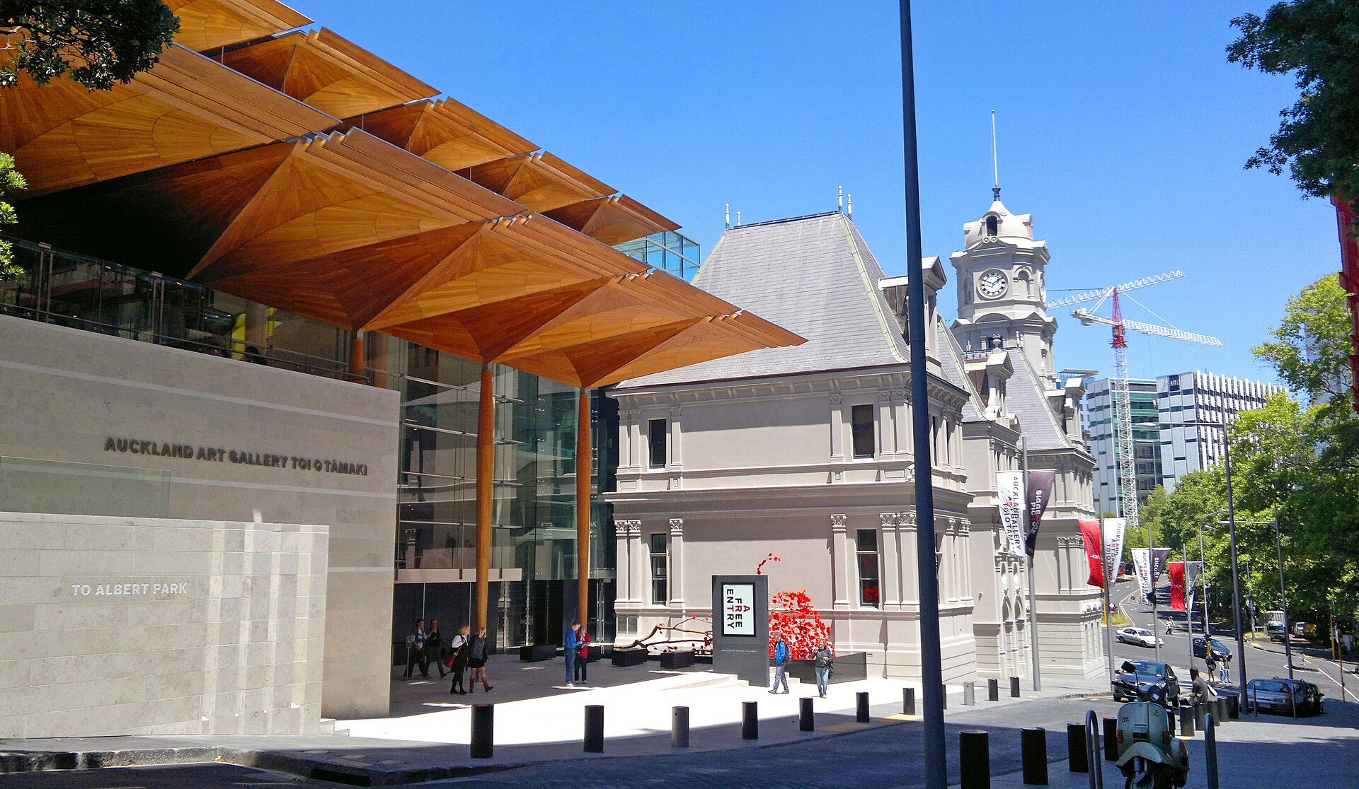 Auckland Art Gallery, Kitchener Street entrance