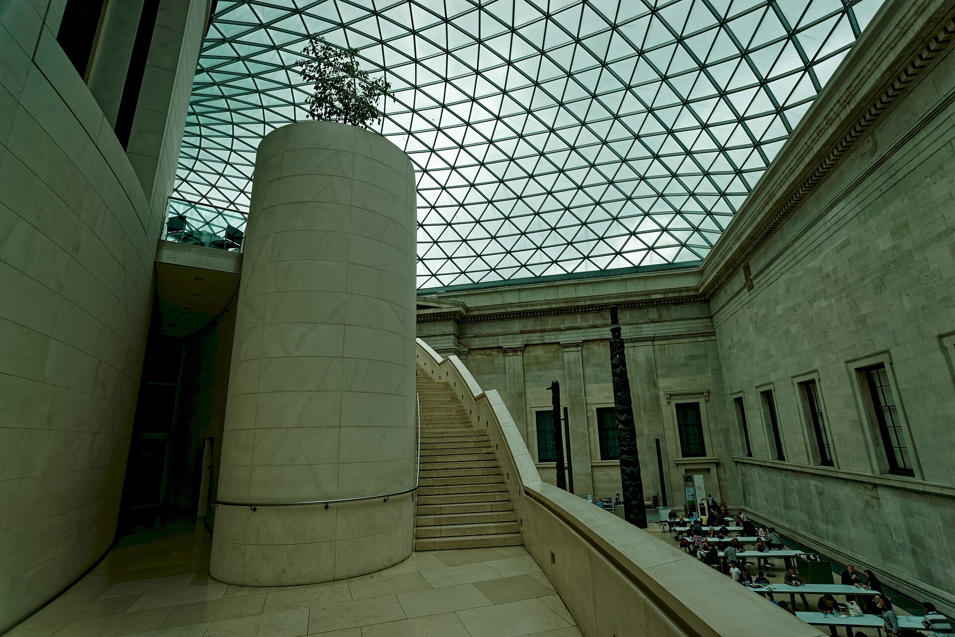 The Great Court, with the curved drum of the Reading Room and the tessellated glass roof above