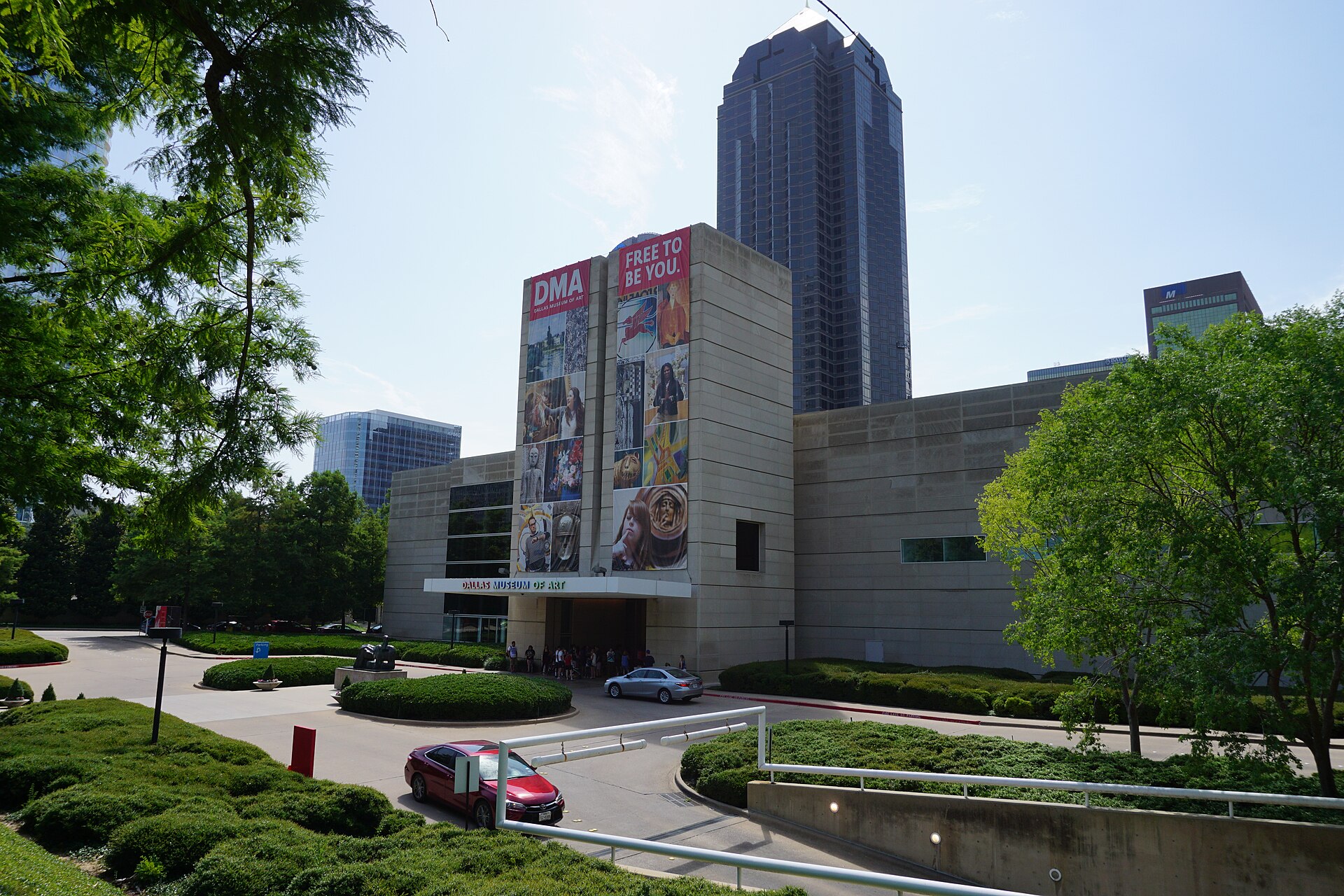 Dallas Museum of Art, exterior, July 2015