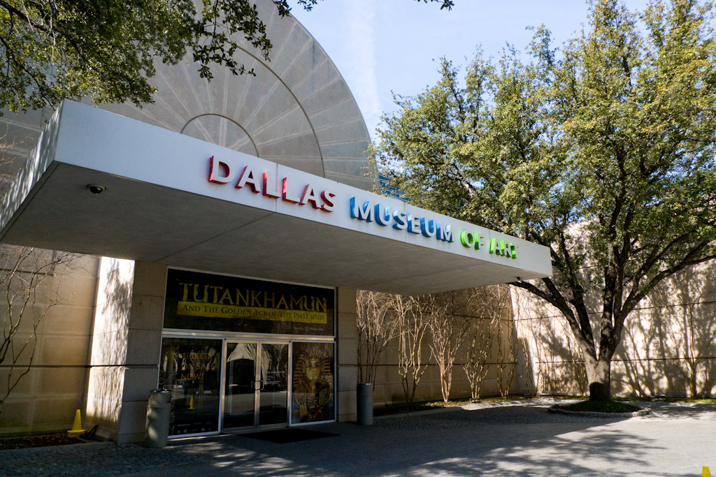 Dallas Museum of Art, entrance