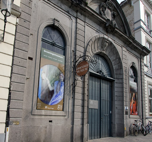 Entrance to the Groeningemuseum from Dijver