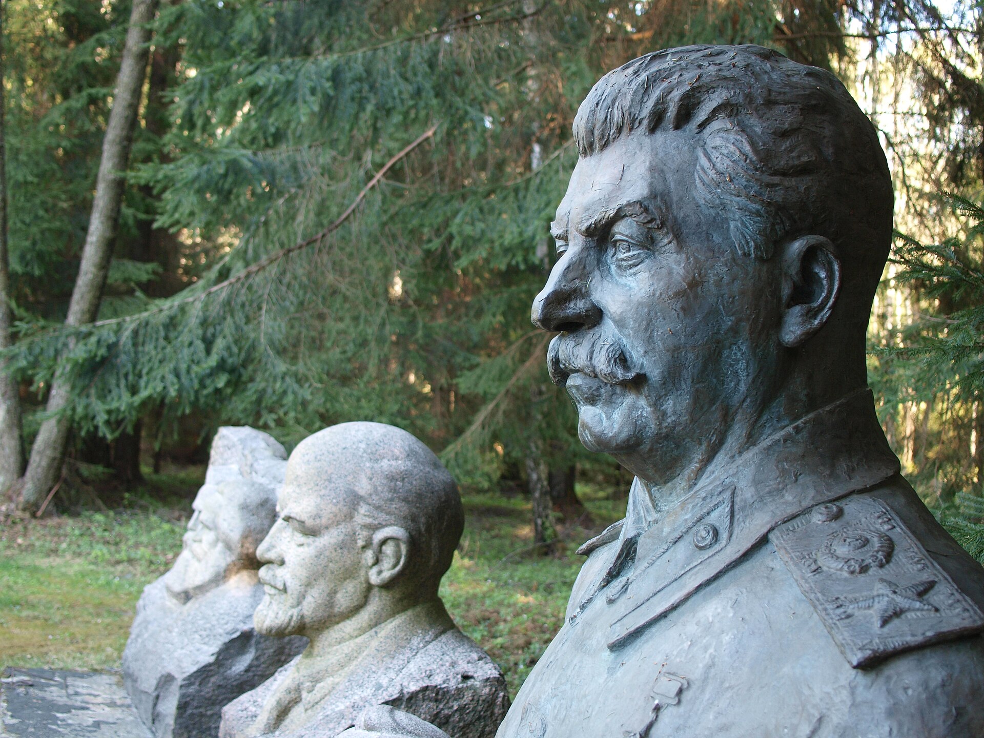 Busts of Stalin and Lenin