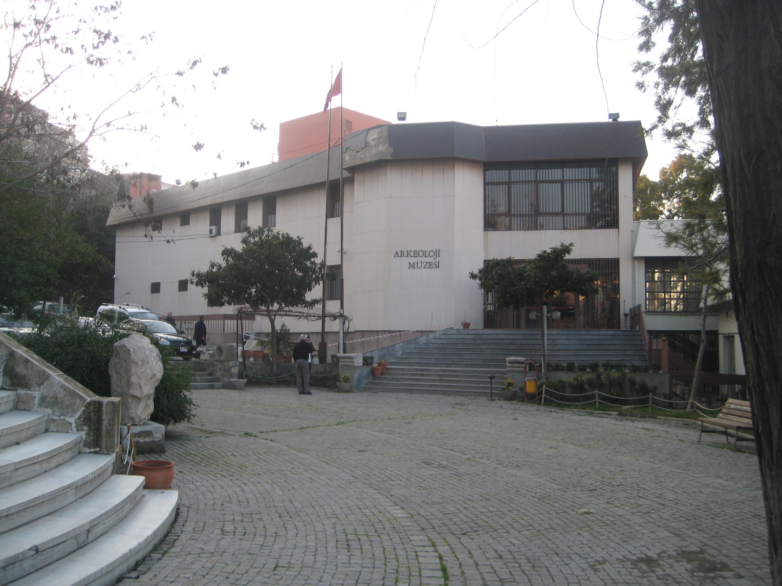 The same facade, an earlier afternoon