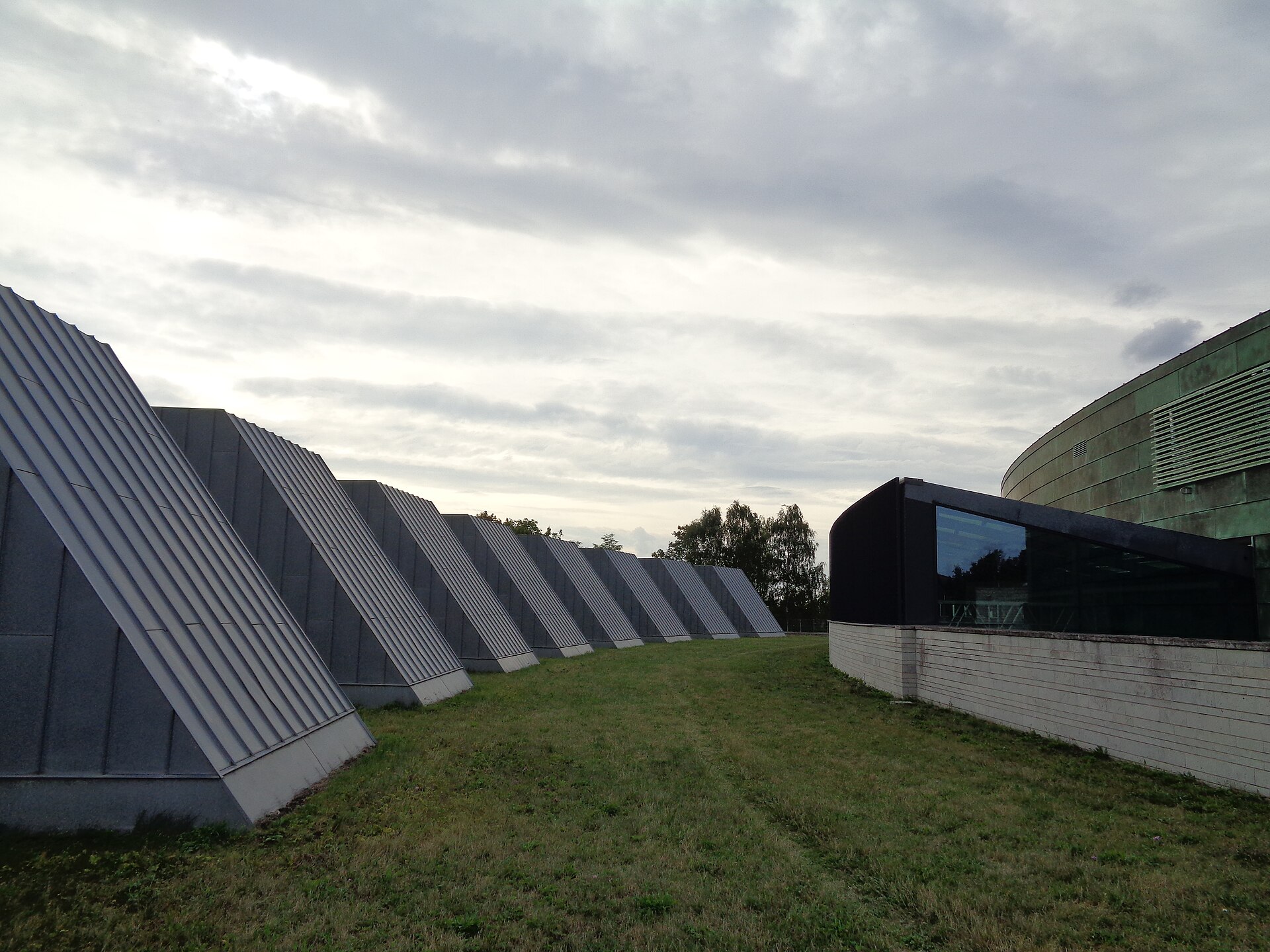 Kumu's limestone rear facade and glazed entrance
