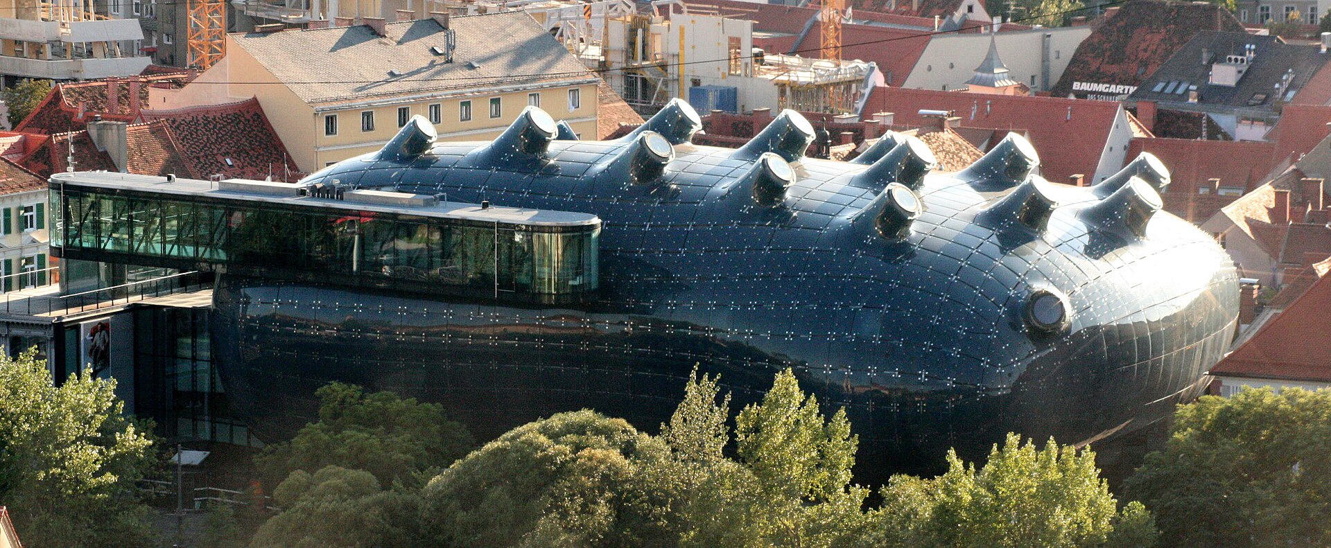The Kunsthaus Graz seen whole