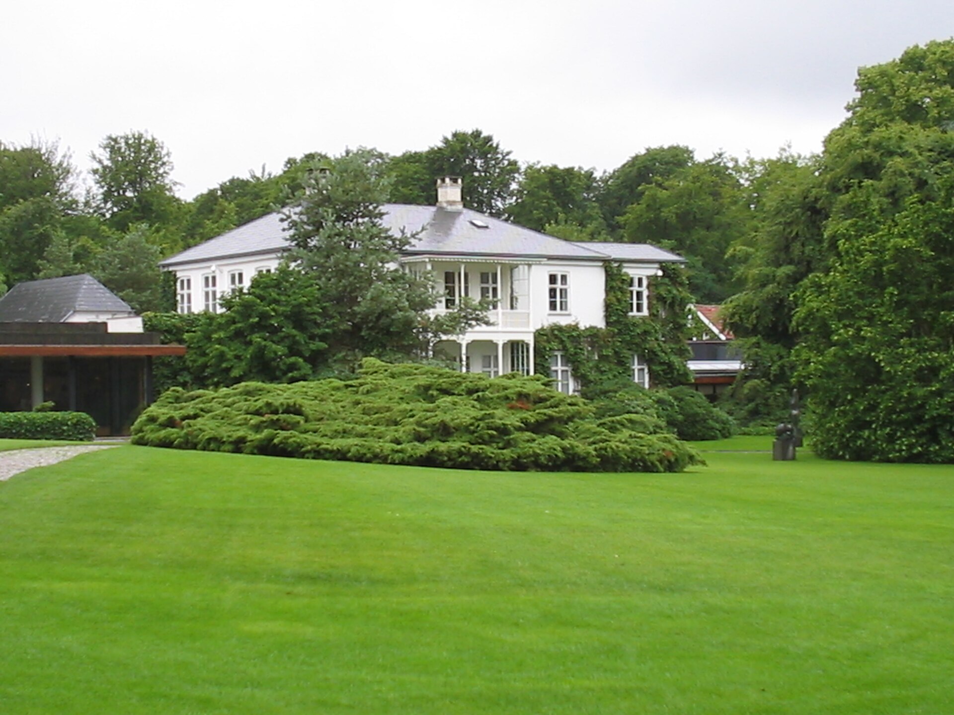 The old villa from the lawn